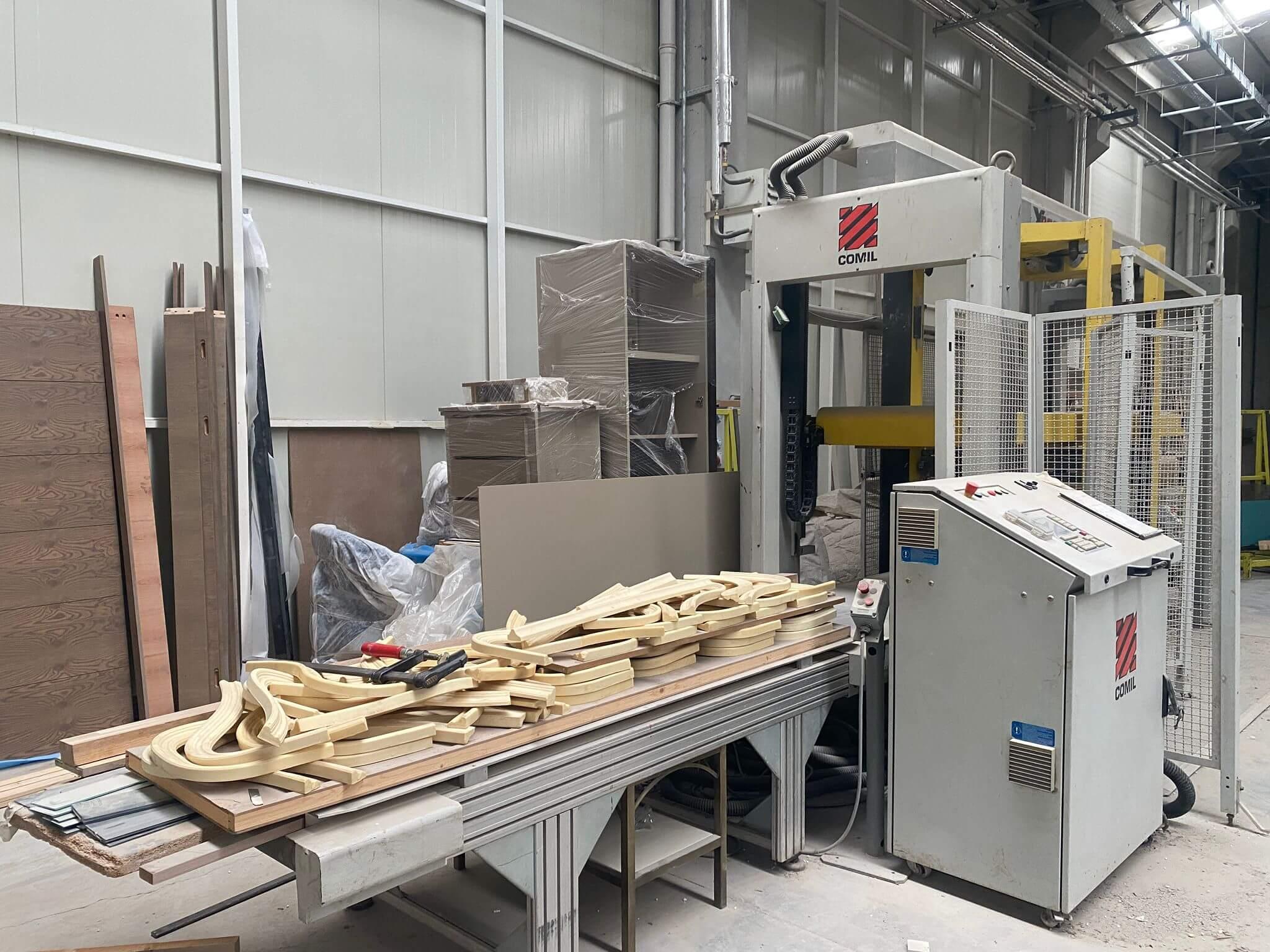 Biesse Comil Xpress Kutu Pres Makinesi (2000)