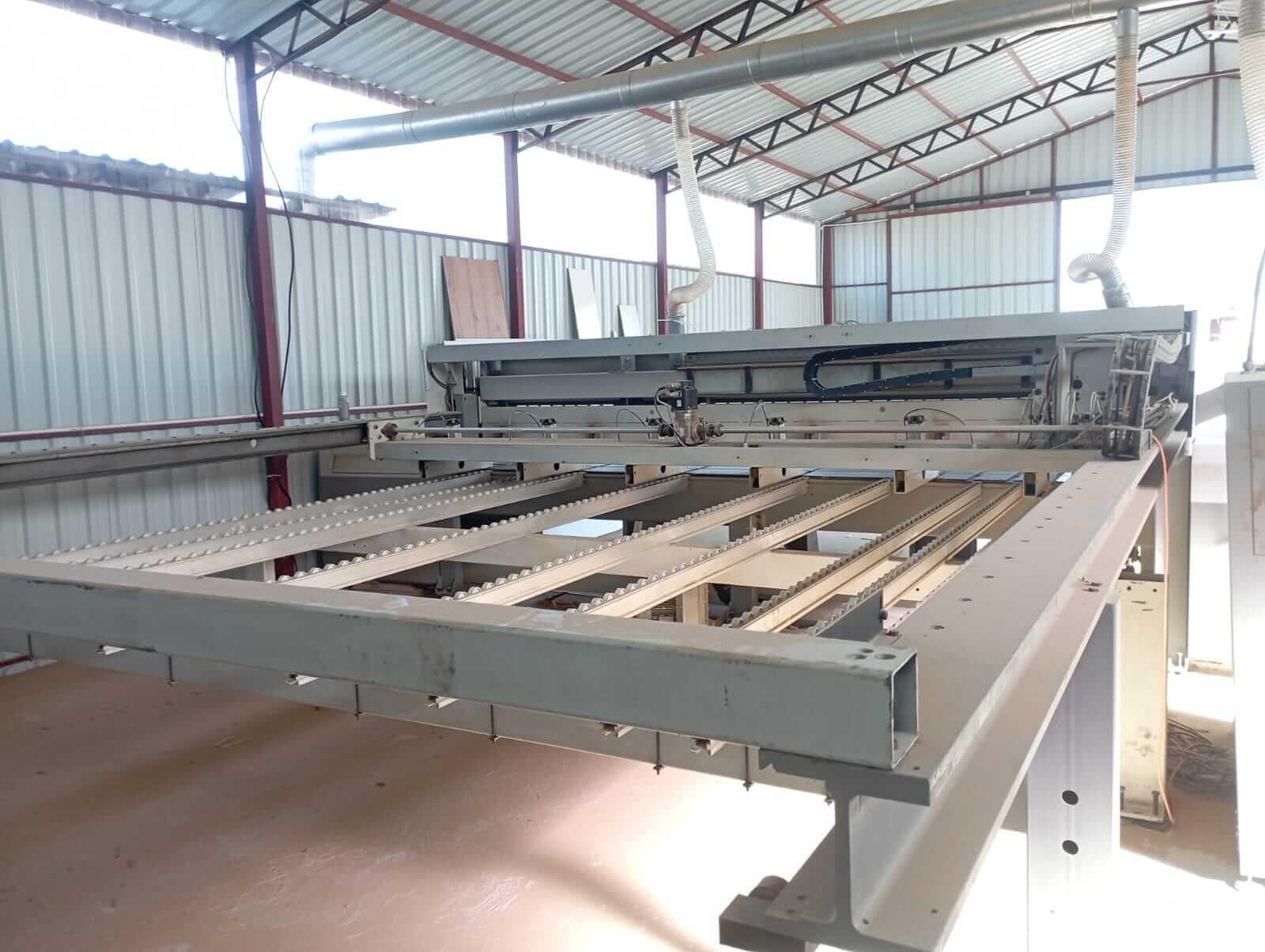 Biesse Eb 108 Önden Yüklemeli Panel Ebatlama Makinesi (2006)