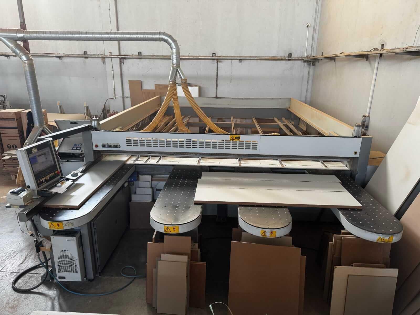 Biesse Selco Sektör 450 Önden Yüklemeli Panel Ebatlama Makinesi (2014) 