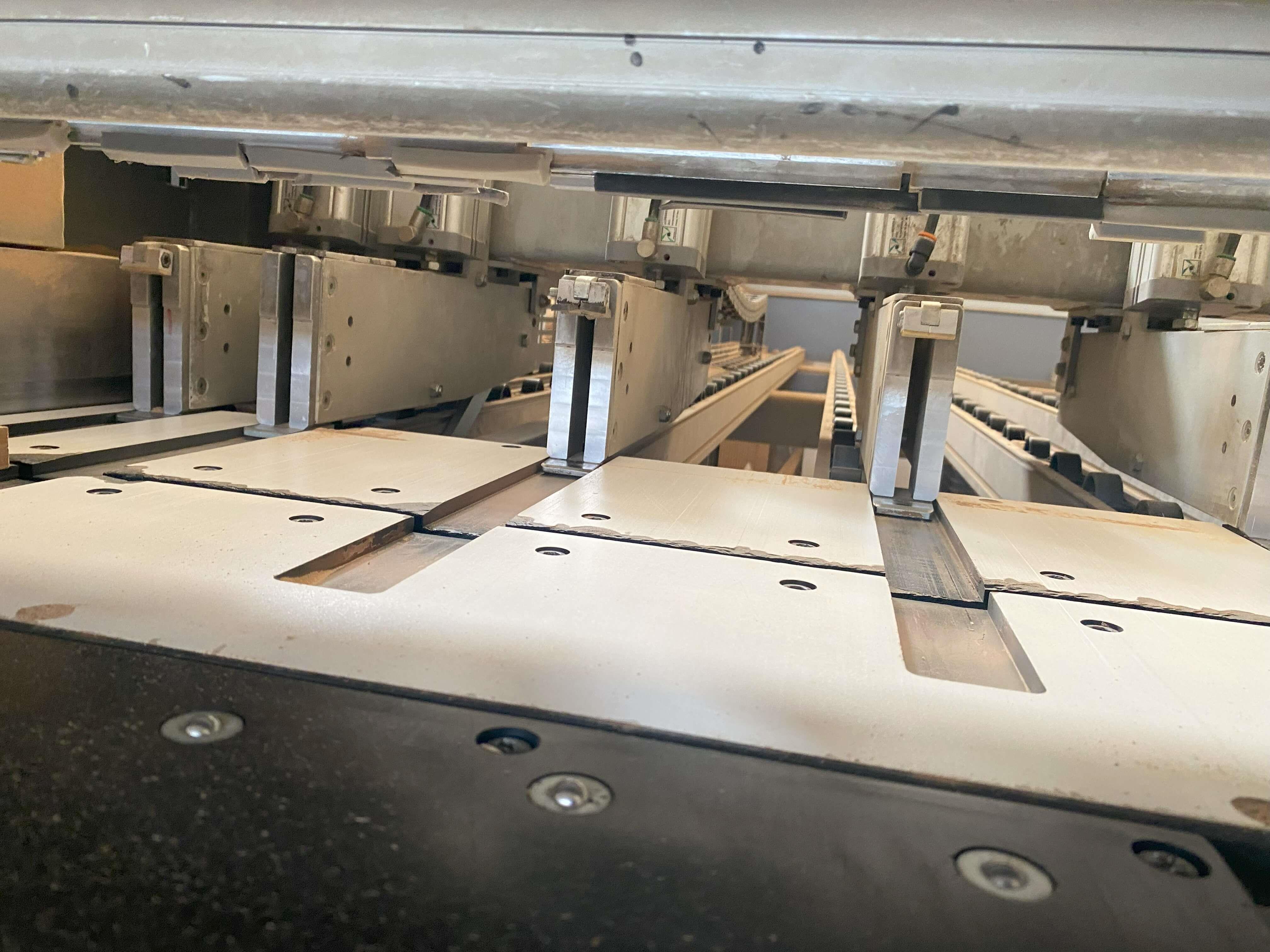 Biesse Selco Sektör 450 Önden Yüklemeli Panel Ebatlama Makinesi (2014) 