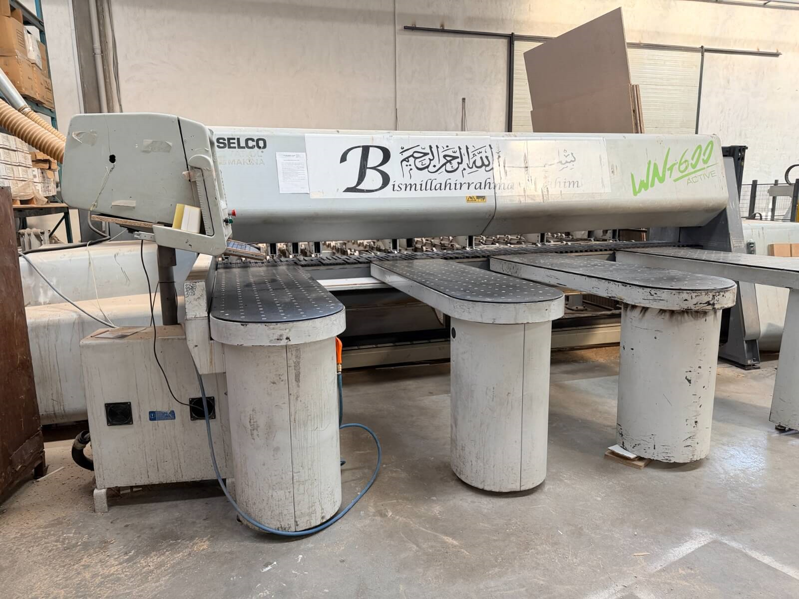 BİESSE Selco Wnt 600 Asansörlü Panel Ebatlama Makinesi (2003)