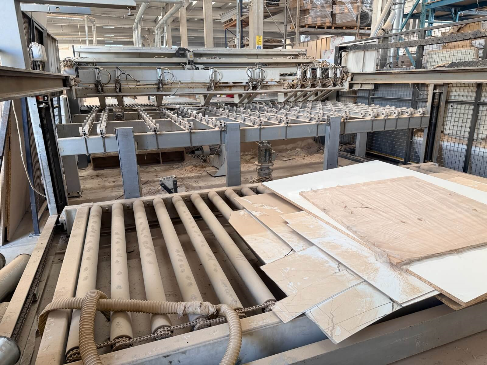 BİESSE Selco Wnt 600 Asansörlü Panel Ebatlama Makinesi (2003)