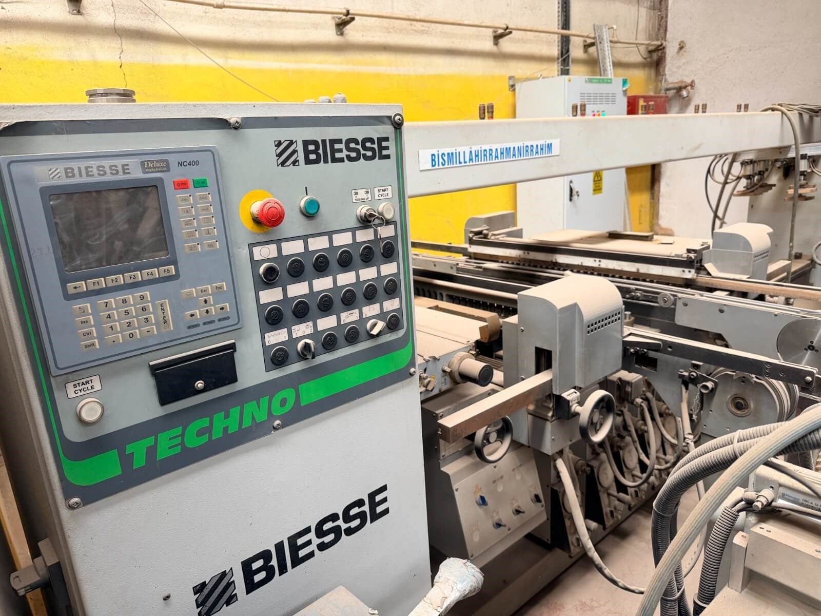 BİESSE Techno Kf 5+2 Çoklu Delik Makinesi (2006)
