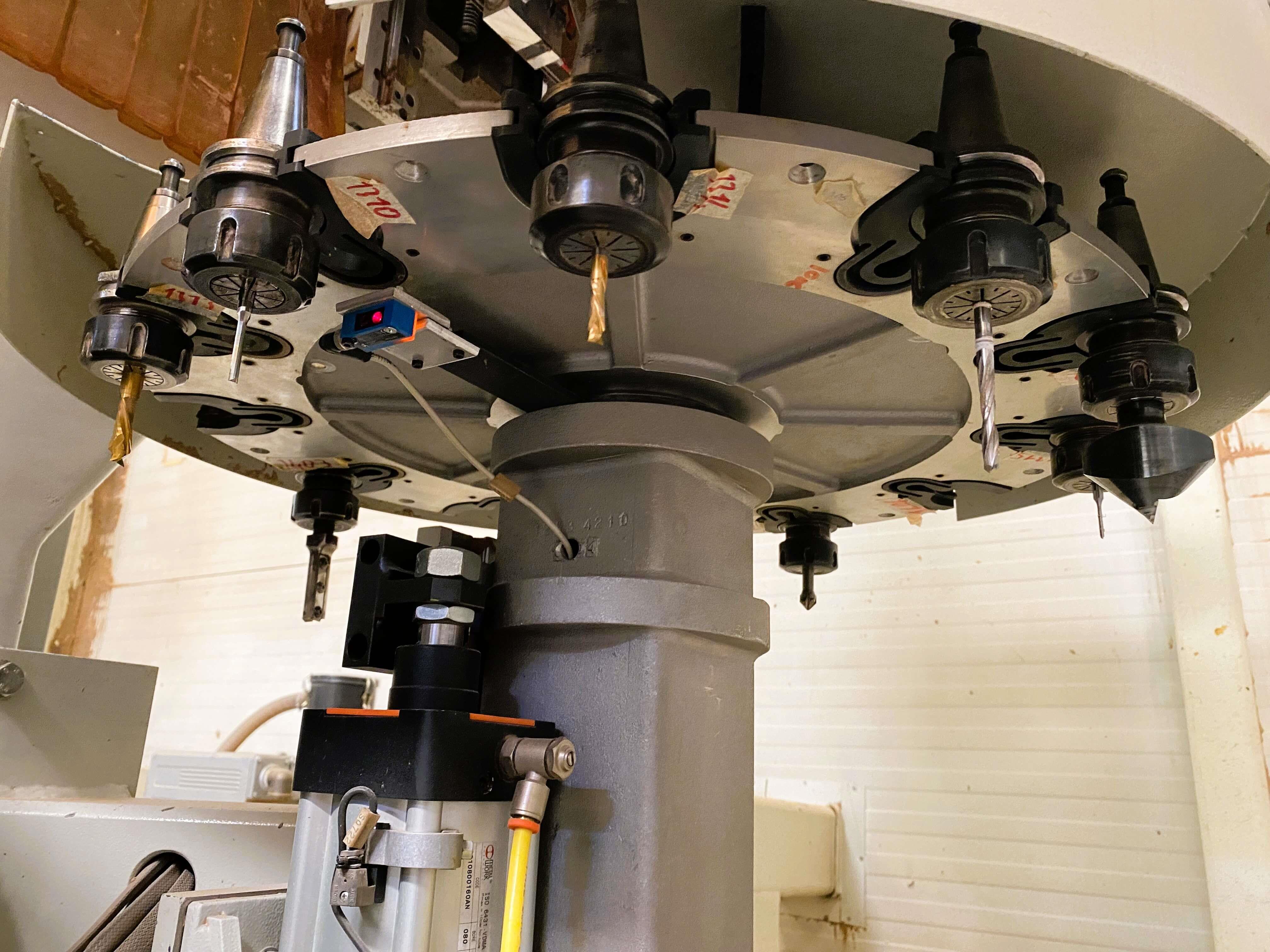 Busellato Jet 130 Yatay Kapı Frezeli Fincanlı Cnc Makinesi (2004)
