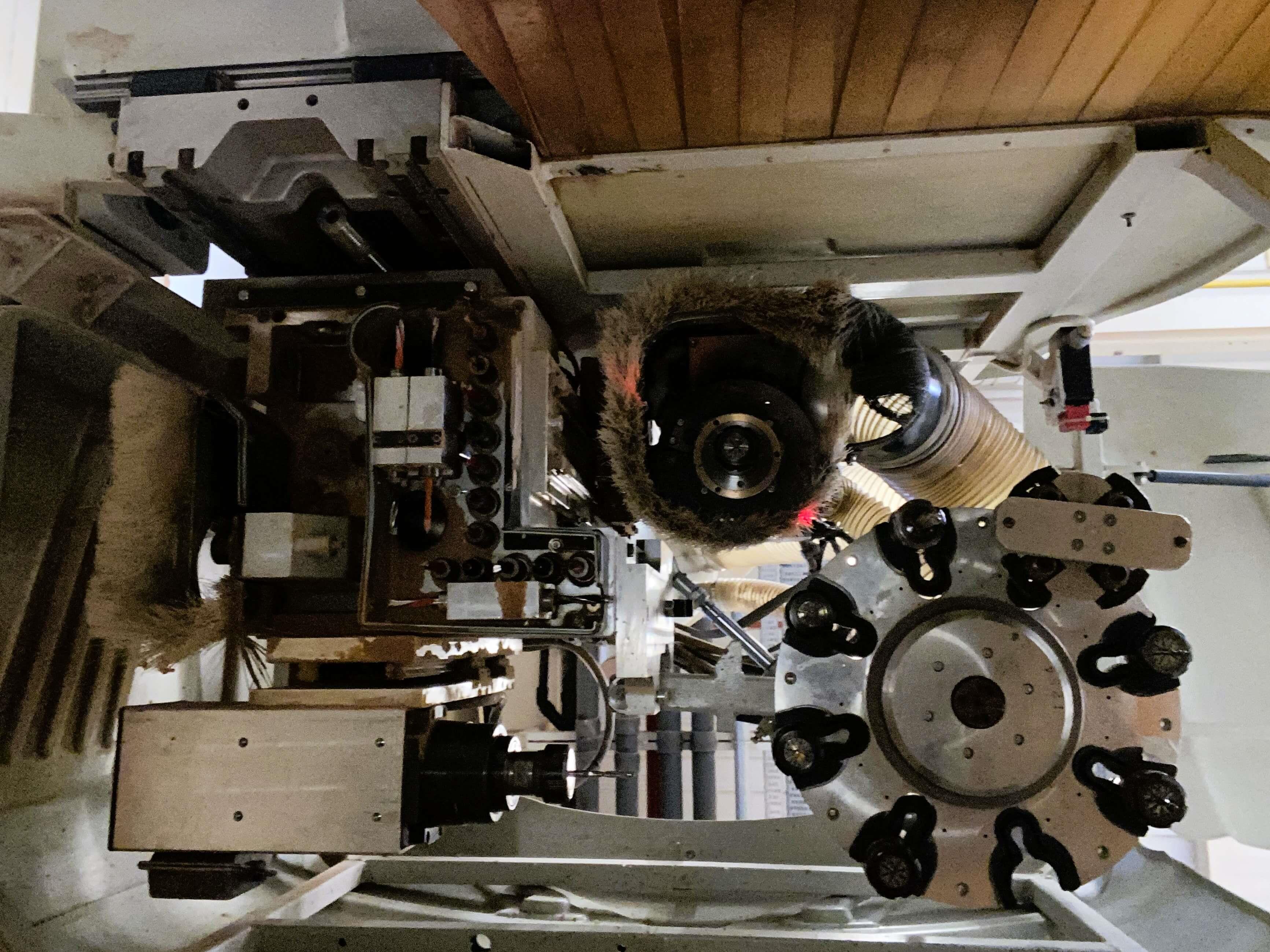 Busellato Jet 4002 Yatay Kapı Frezeli Fincanlı Cnc Makinesi (2002)