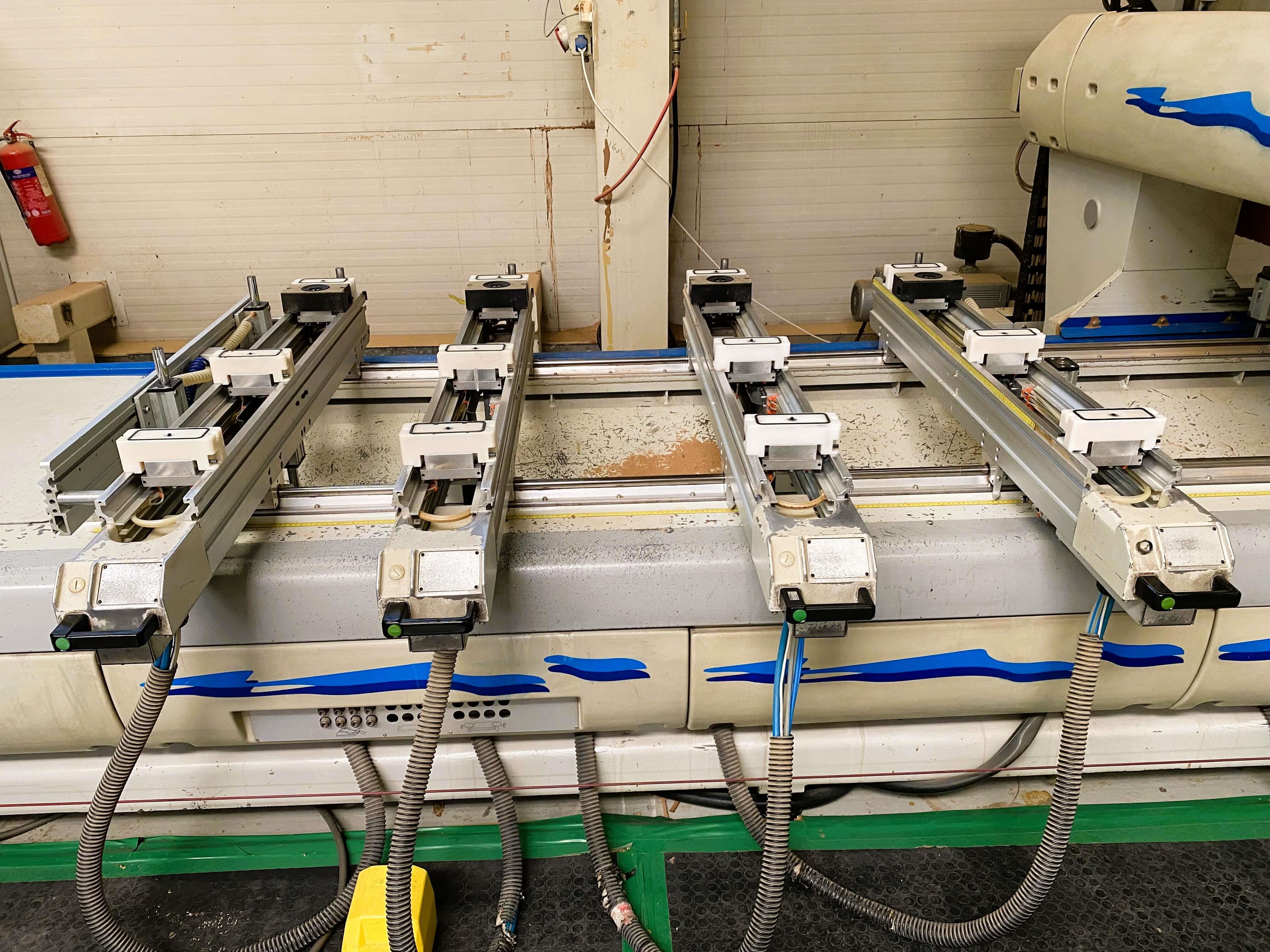 Busellato Jet 4002 Yatay Kapı Frezeli Fincanlı Cnc Makinesi (2002)