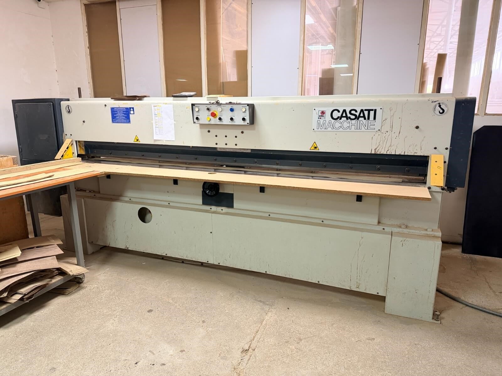 CASATİ C/M 31 Kaplama Kesme Makinesi (2003)