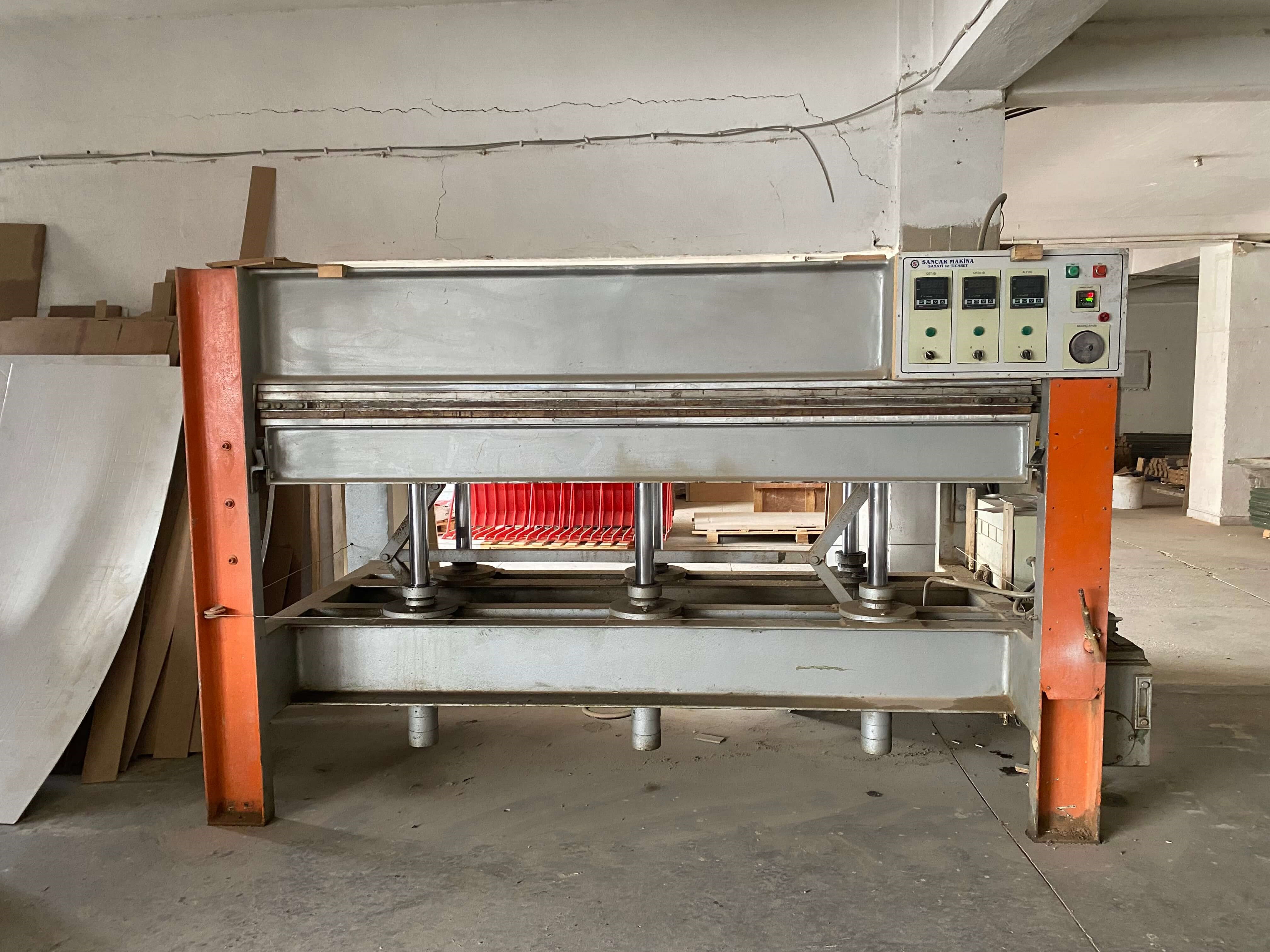Cemil Usta 1 Ara Katlı Kapı Presi 130*250 