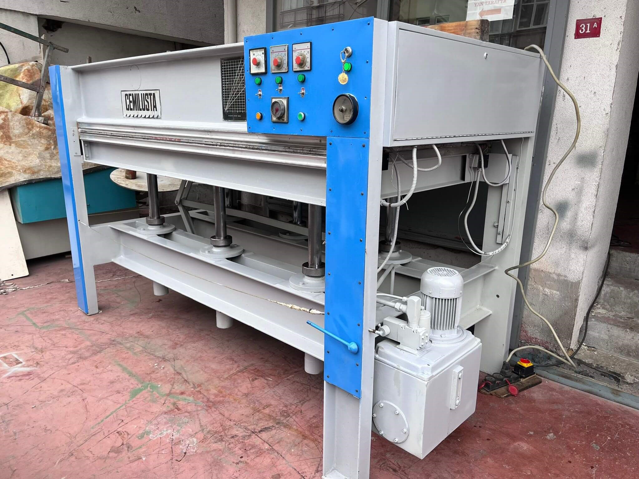 CEMIL USTA 110*220 Kapı Presi (Etiketsiz)