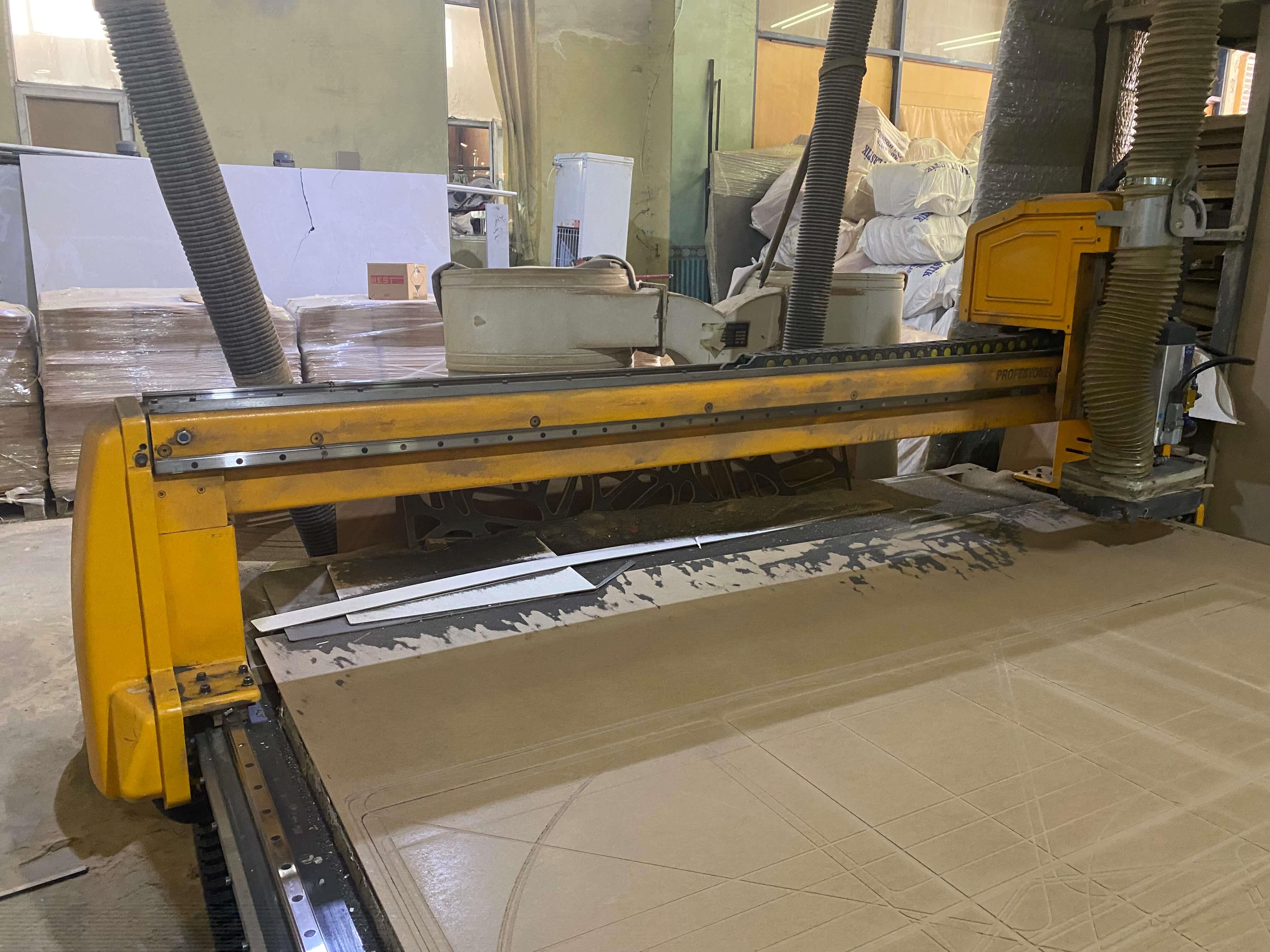 Diacam 210*400 Düz Tabla Cnc Makinesi 