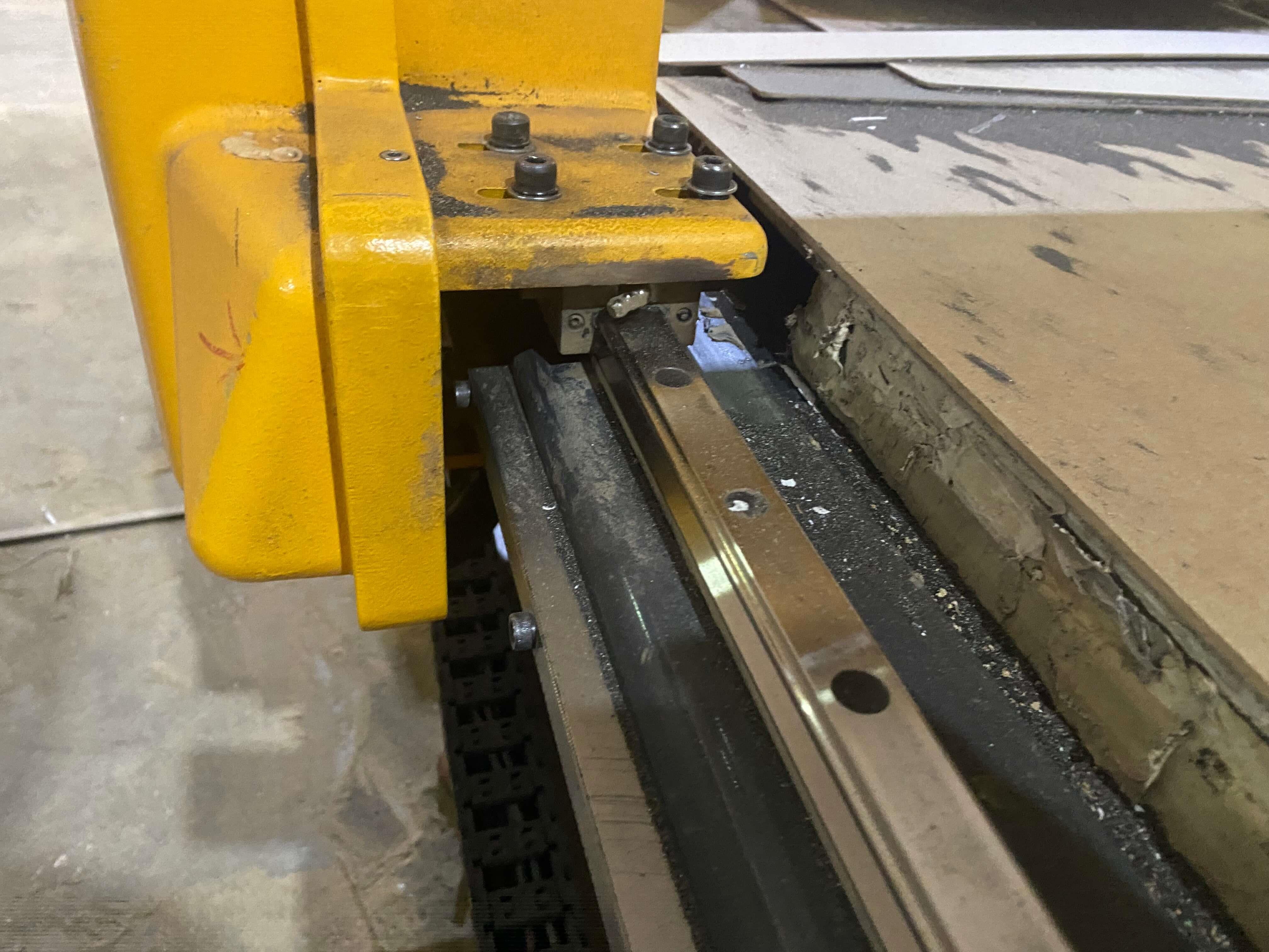 Diacam 210*400 Düz Tabla Cnc Makinesi 