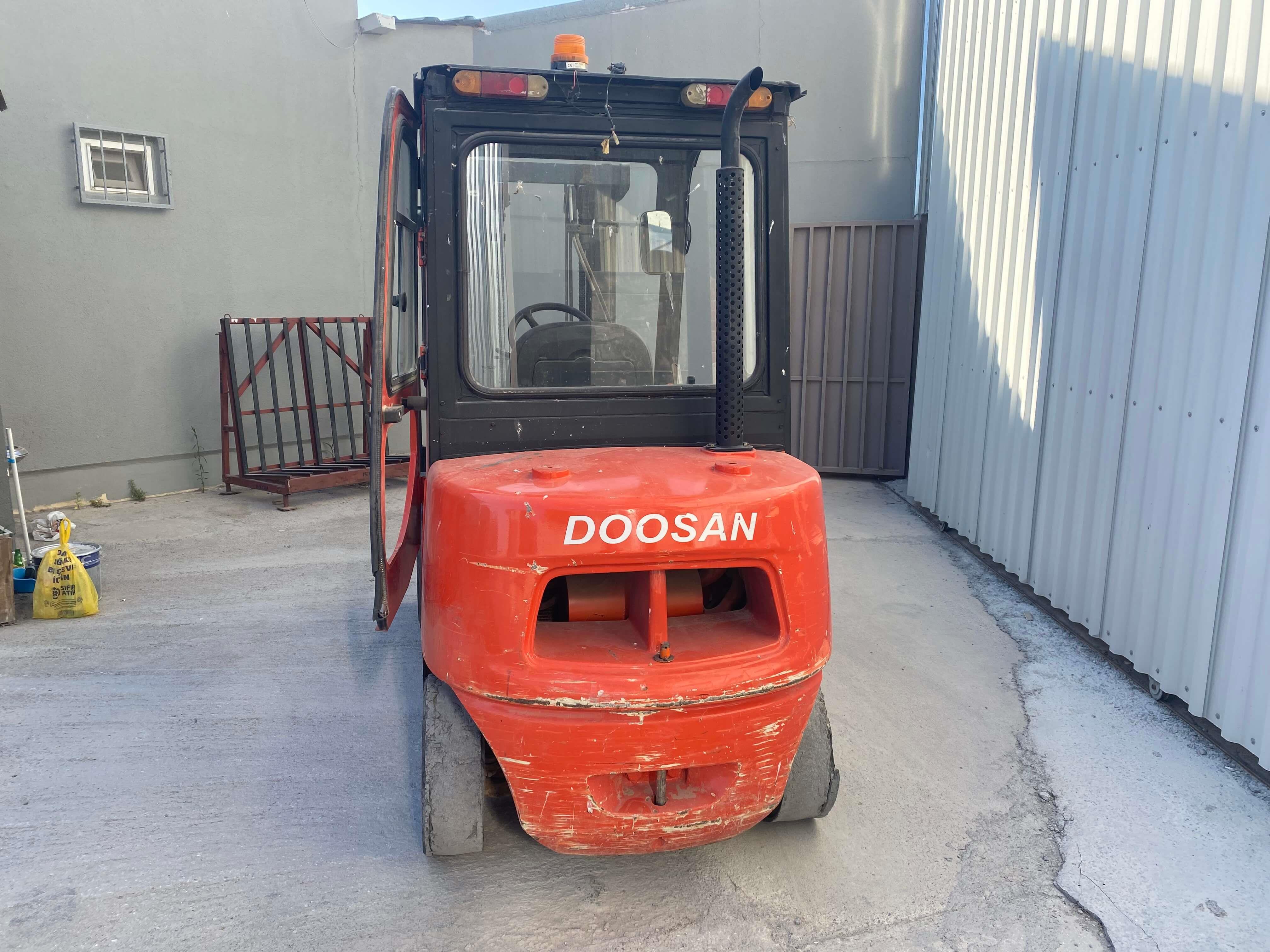 Doosan D305-3 Dizel Dublex 3 Ton Forklift (2010)