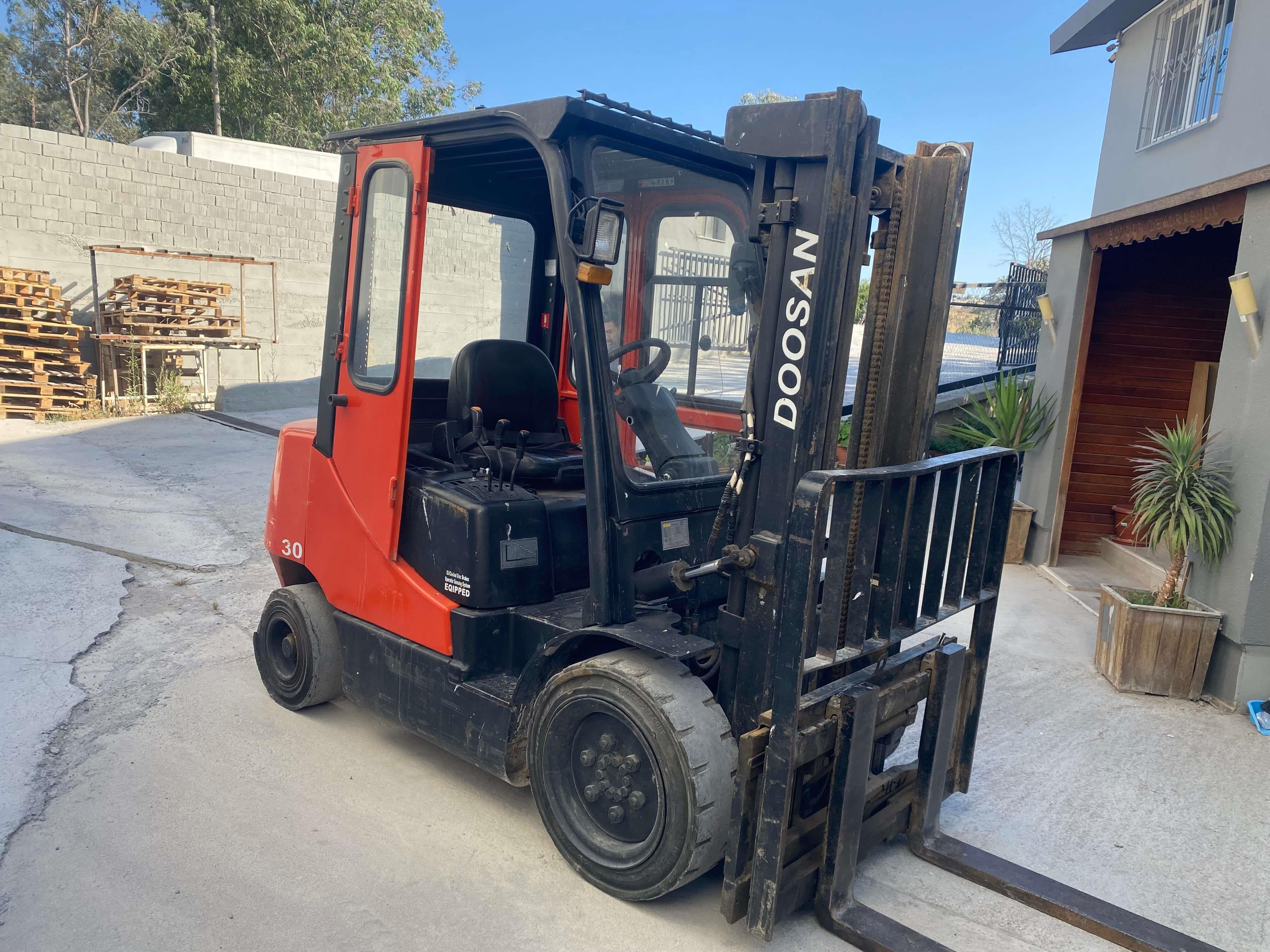 Doosan D305-3 Dizel Dublex 3 Ton Forklift (2010)