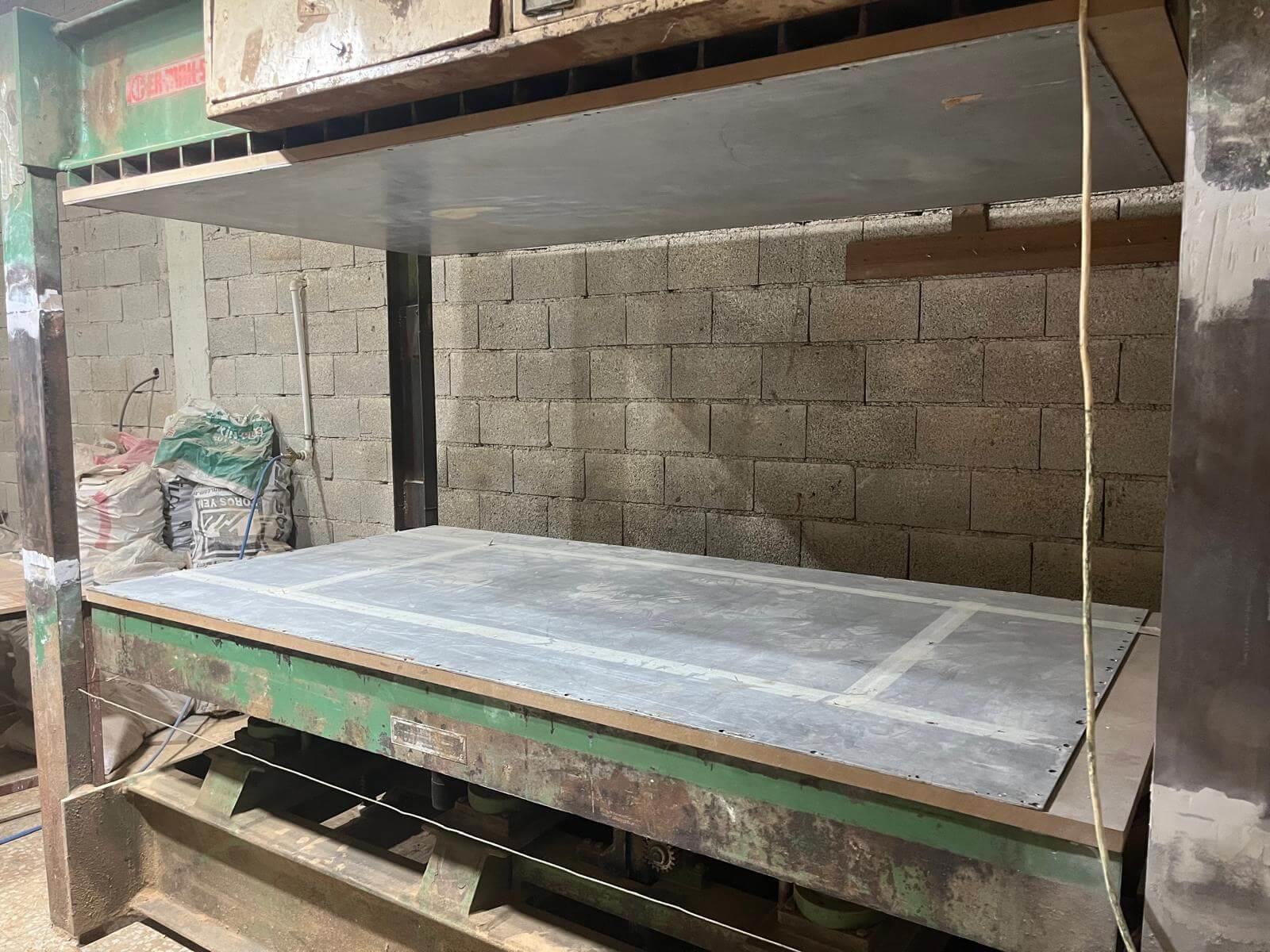 Ermaksan 130*250 Soğuk Pres Makinesi