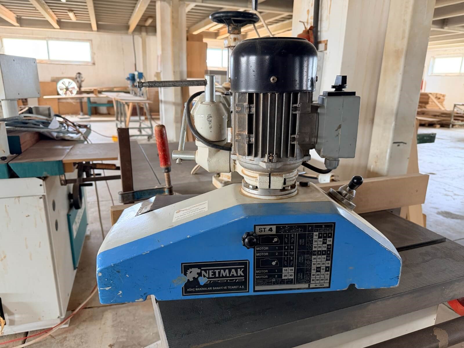 HASDEM 1600 S Çift Devirli Freze Makinesi (Etiketsiz)