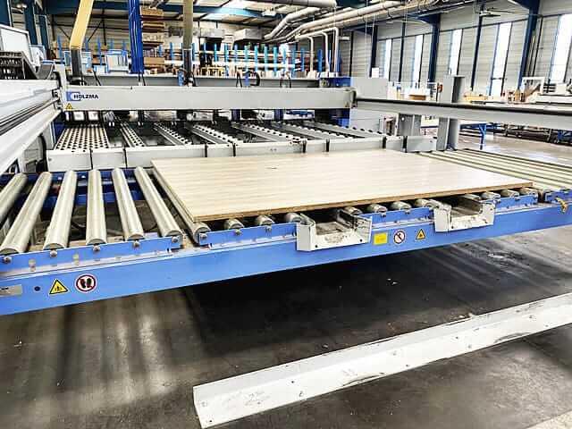 Holzma Hpl 430 Asansörlü Panel Ebatlama Makinesi (2010)