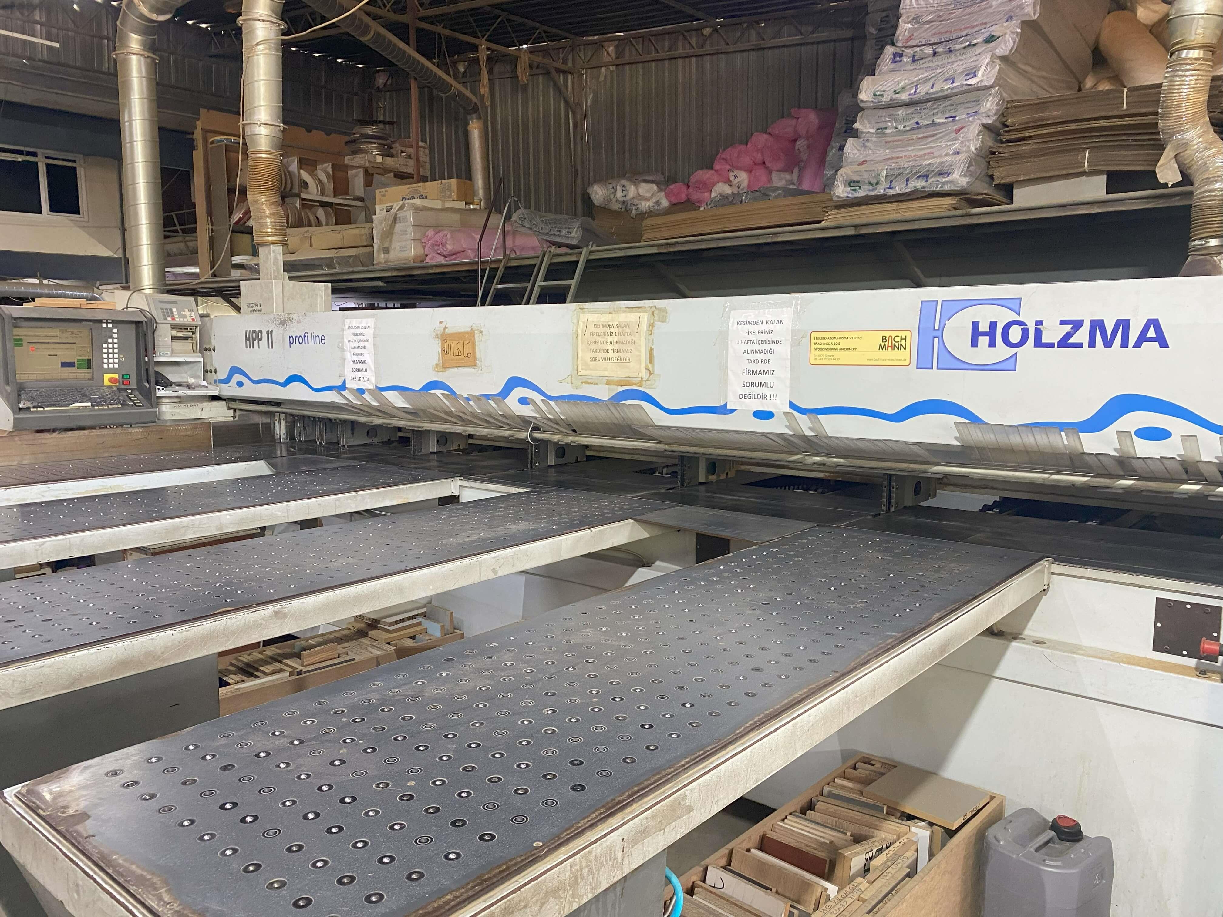 Holzma Hpp 11 43/L Önden Yüklemeli Panel Ebatlama Makinesi (2000)