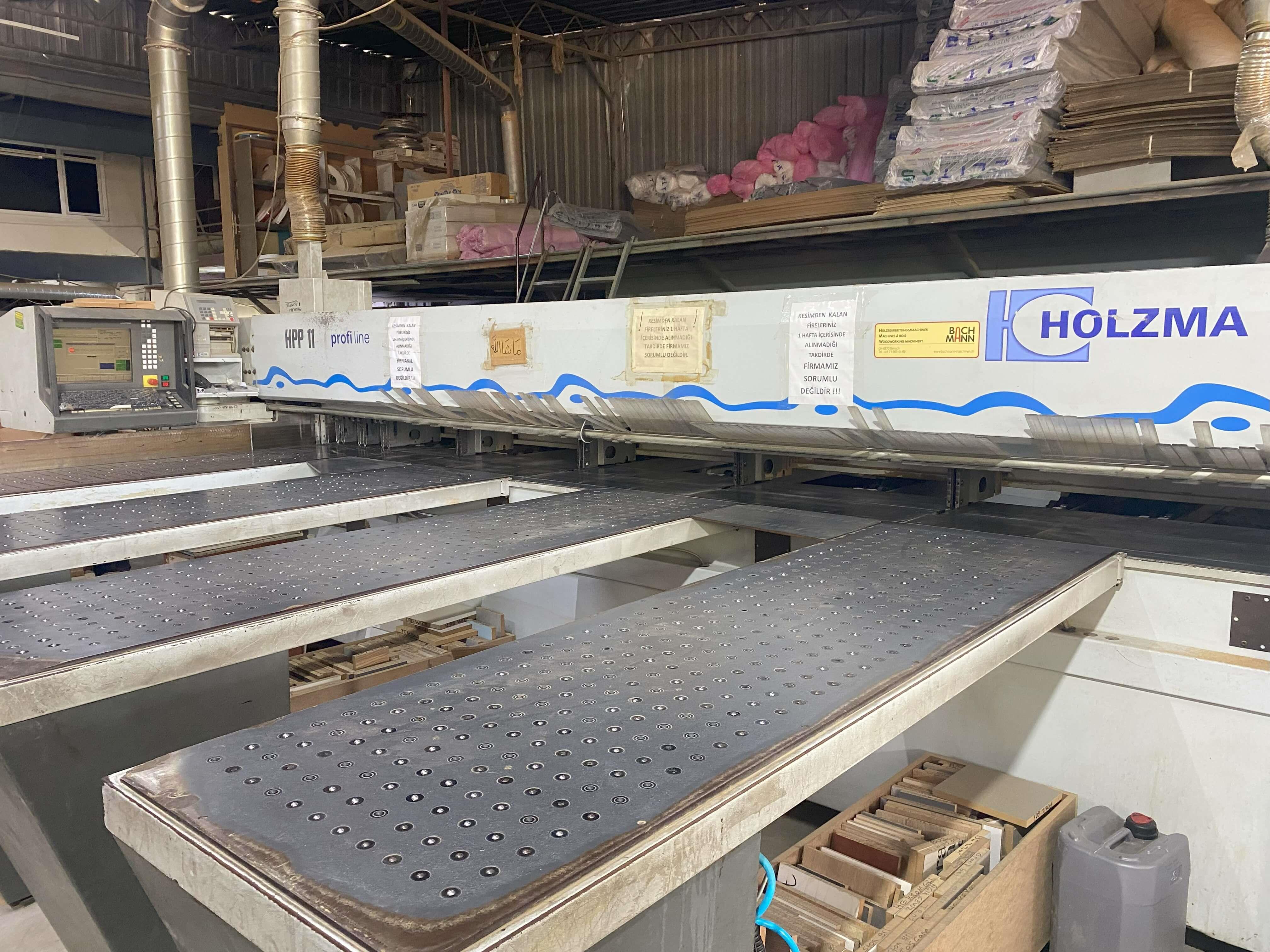 Holzma Hpp 11 43/L Önden Yüklemeli Panel Ebatlama Makinesi (2000)