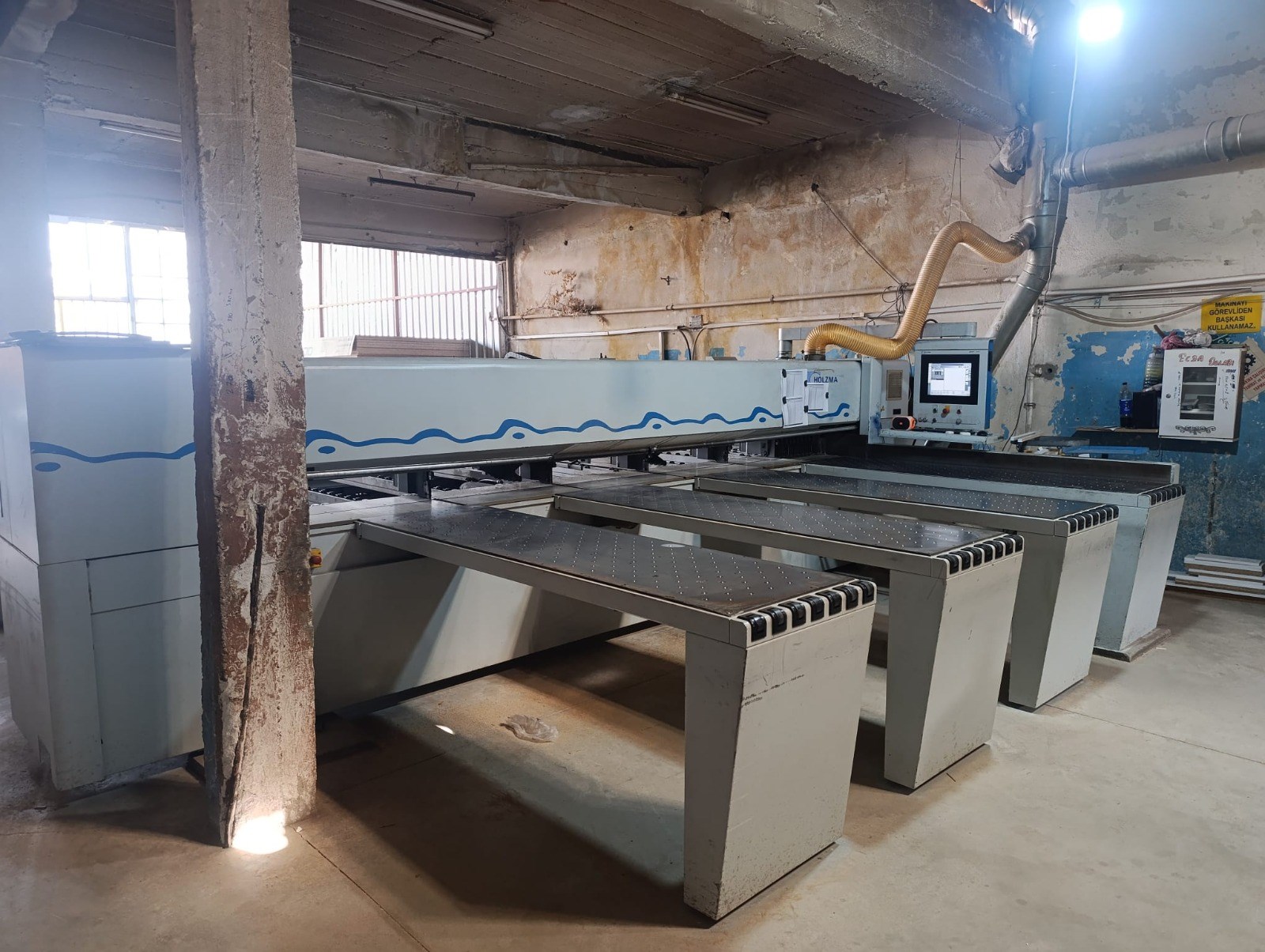 HOLZMA Optimat Hpl 380 Arkadan Yüklemeli Asansörlü Panel Ebatlama Makinesi (2004)