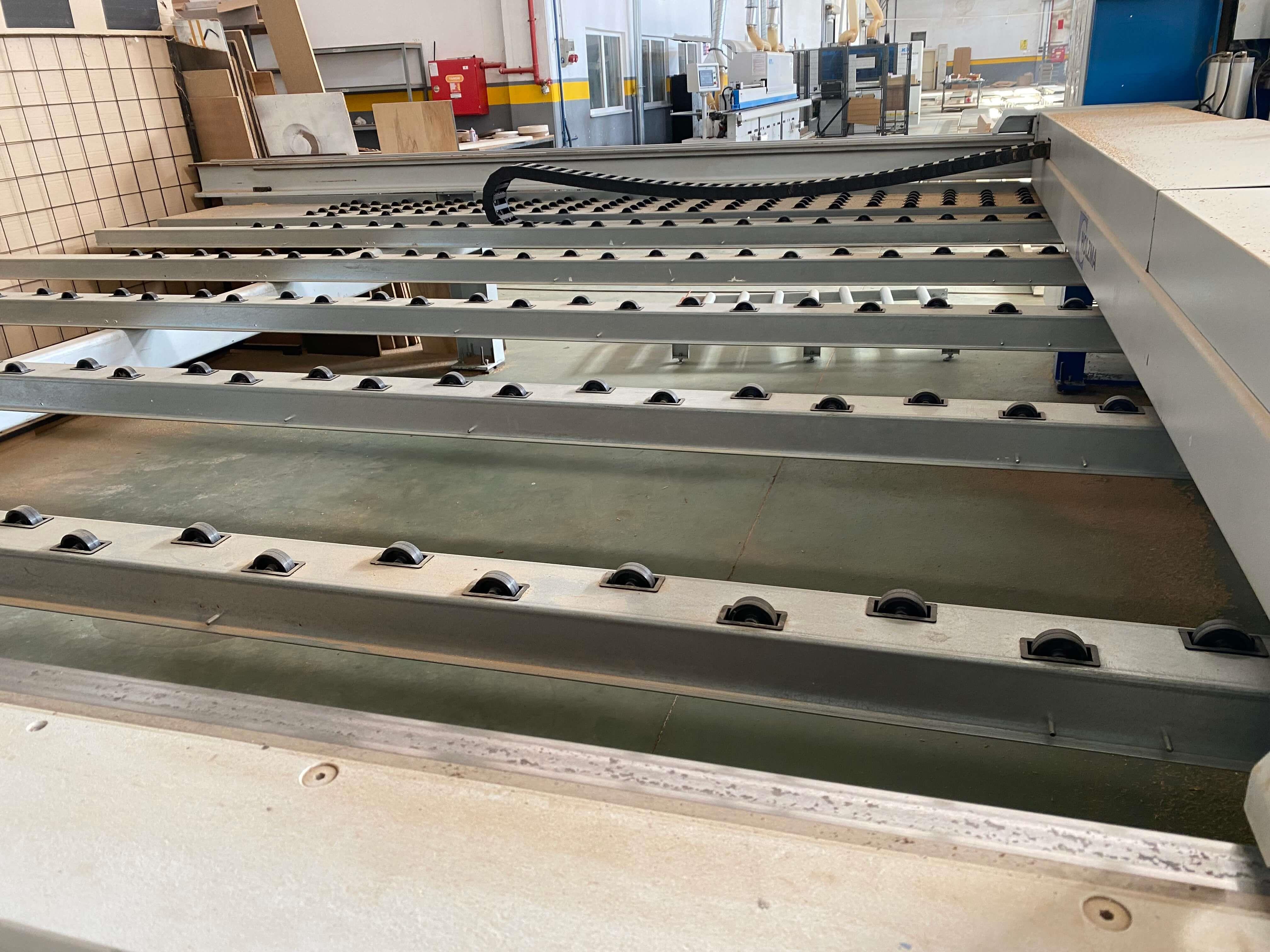 Holzma Optimat Hpp 350 / 43 / 43 Önden Yüklemeli Panel Ebatlama Makinesi (2005) 