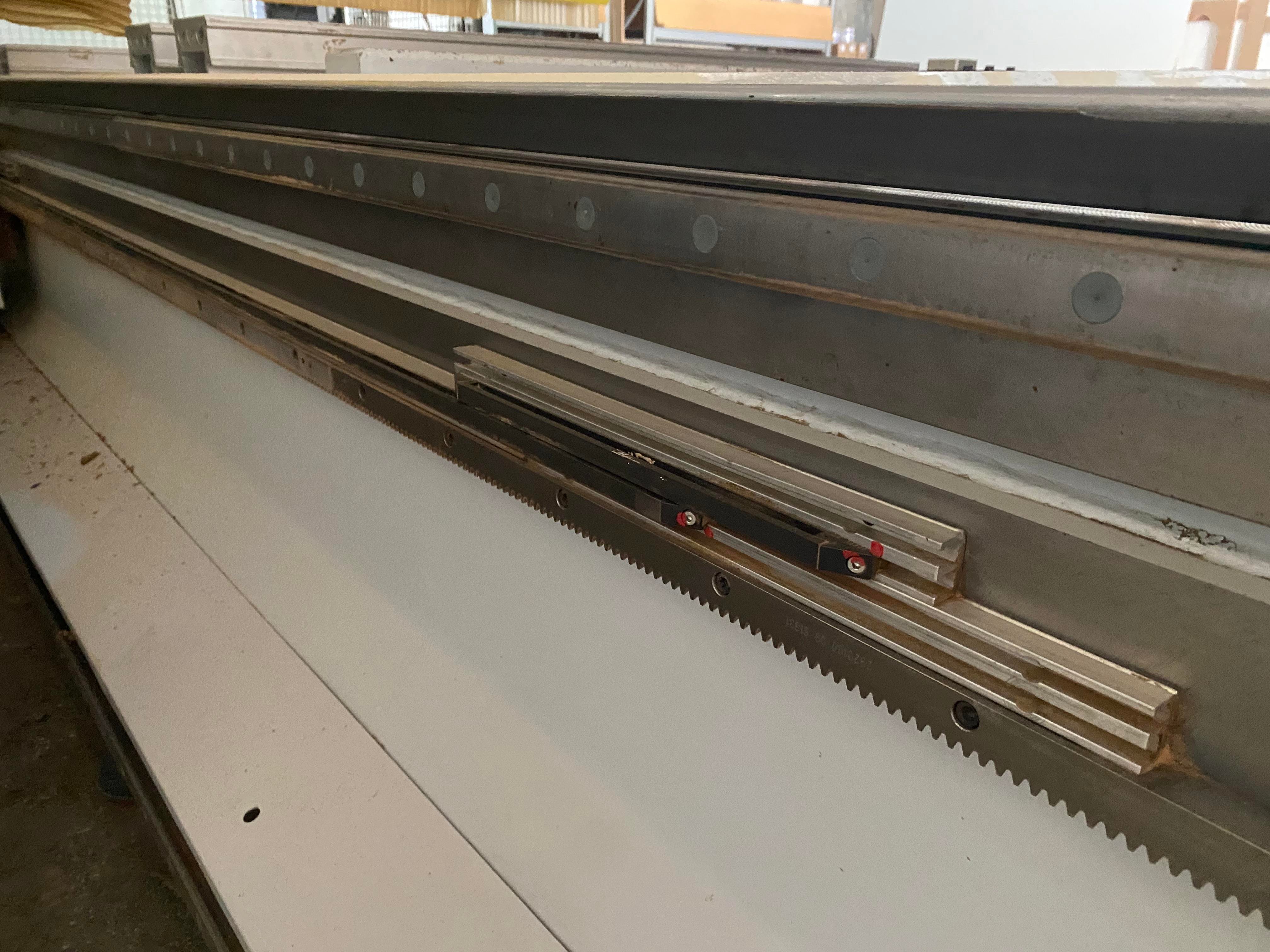 Homag Baz 32/30/K Eğri Kenar Yapıştırmalı Cnc Makinesi (1999)