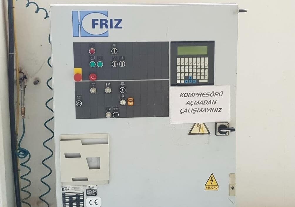 Homag Friz MFP 20/Mt/15/28 2 Tabla Balon Membran Pres Makinesi (2001)