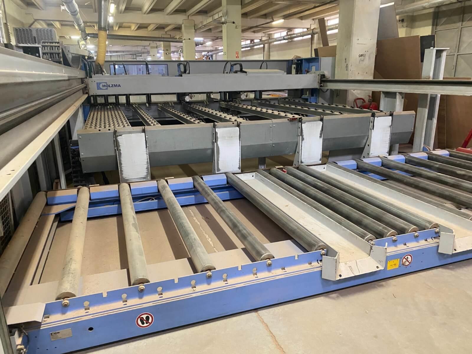 Homag Holzma Optimat Hpl 430/43/22 Asansörlü Yandan Yüklemeli Panel Ebatlama Makinesi (2012)
