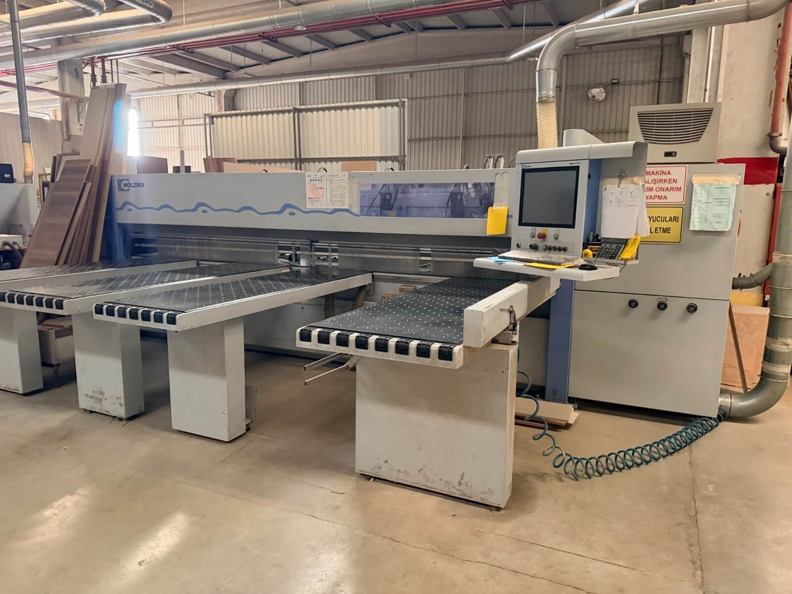HOMAG Holzma PROFİ hpl 400/43/22 Asansörlü Panel Ebatlama Makinesi (2014)