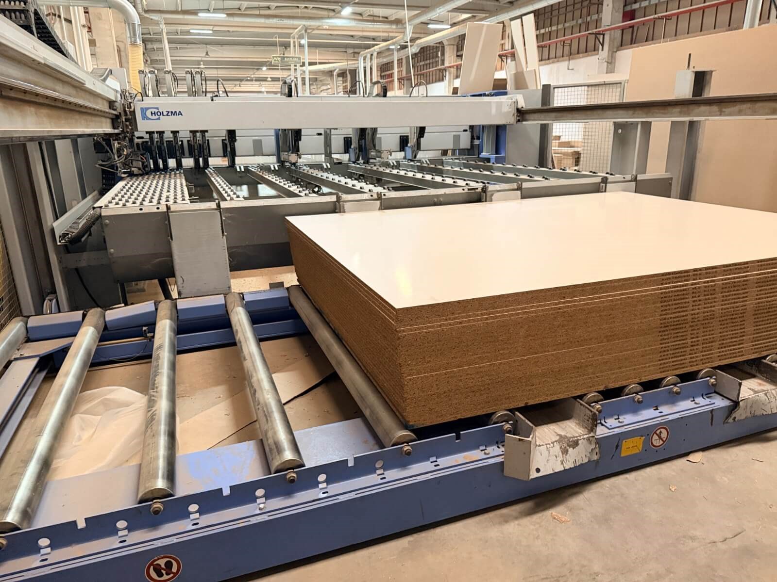 HOMAG Holzma PROFİ hpl 400/43/22 Asansörlü Panel Ebatlama Makinesi (2014)