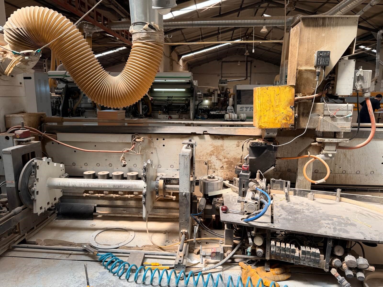 HOMAG KL 79/2/E12 Kenar Bantlama Makinesi (1998)
