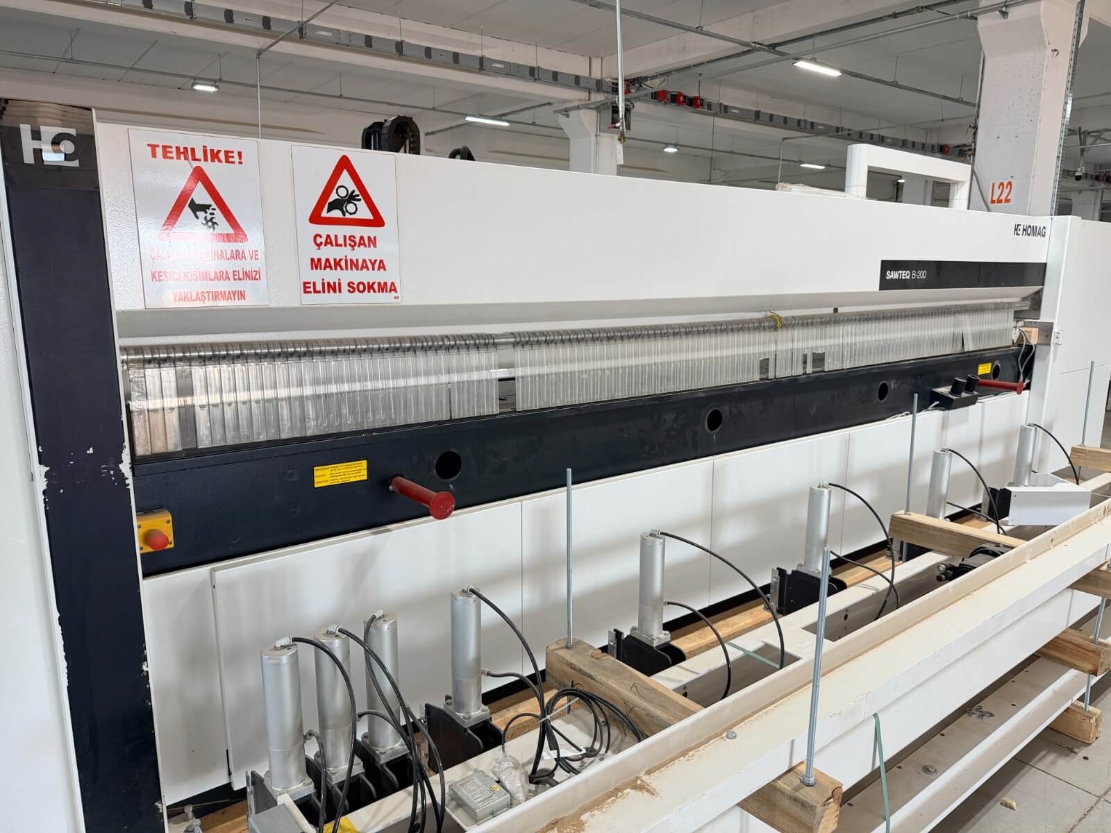 HOMAG Optimat Hpp 2004343 Önden Yüklemeli Panel Ebatlama Makinesi (2018)