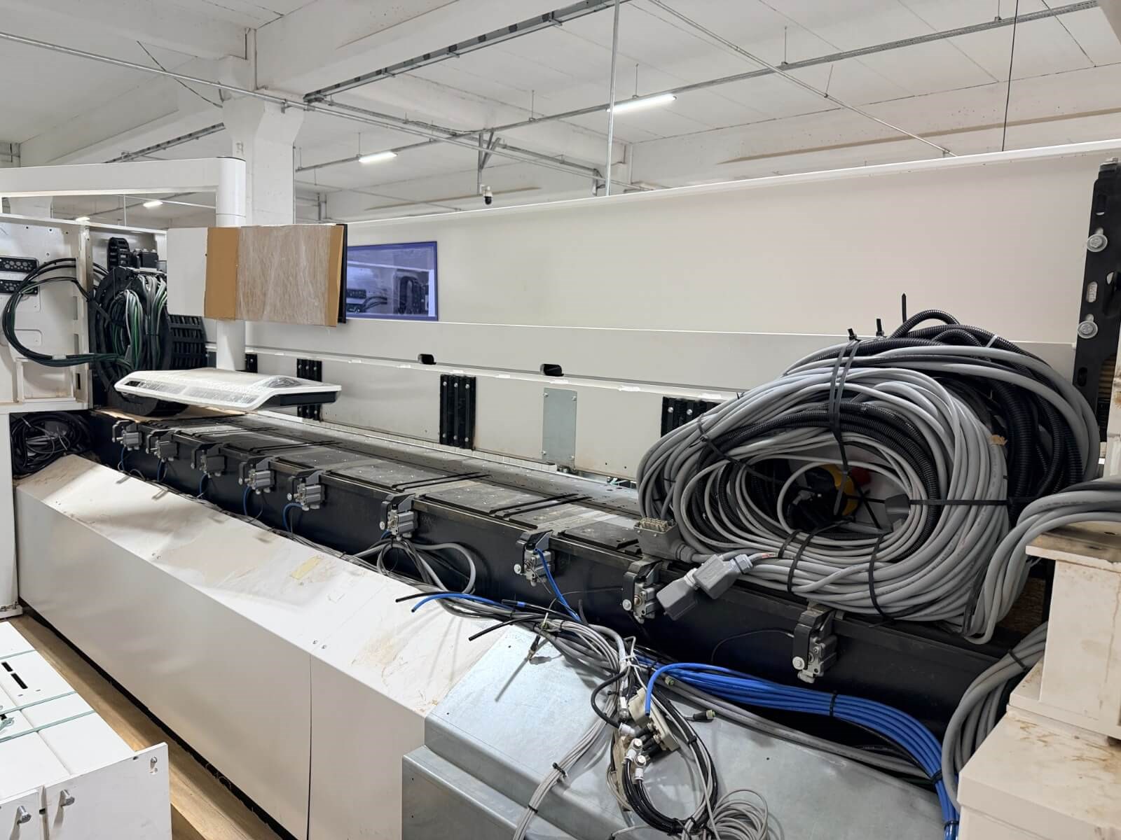 HOMAG Sawteq B - 400 Arkadan Yüklemeli Asansörlü Panel Ebatlama Makinesi (2022)