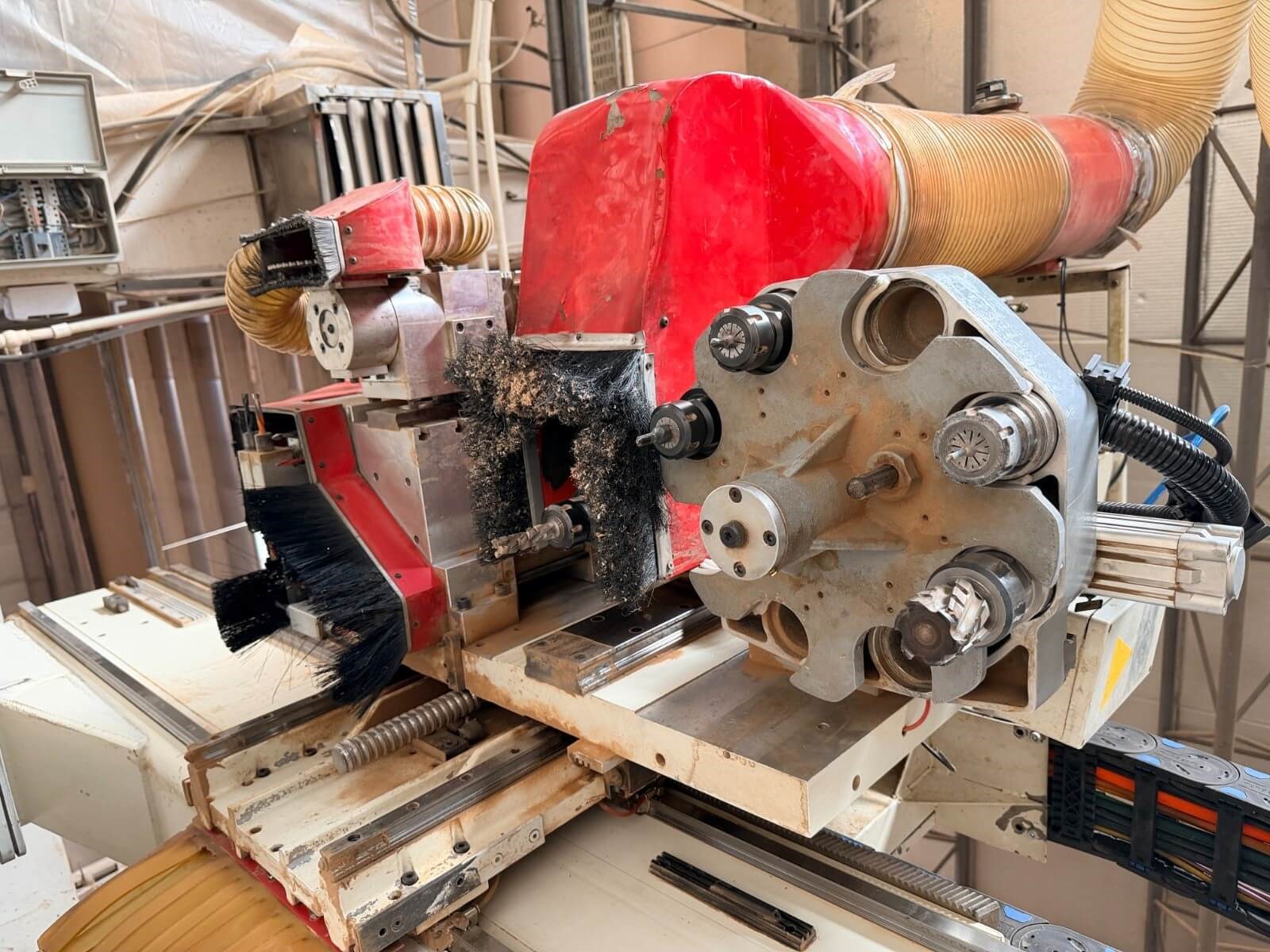 İMA 210/R3/120/300 Cnc Makinesi (2004)