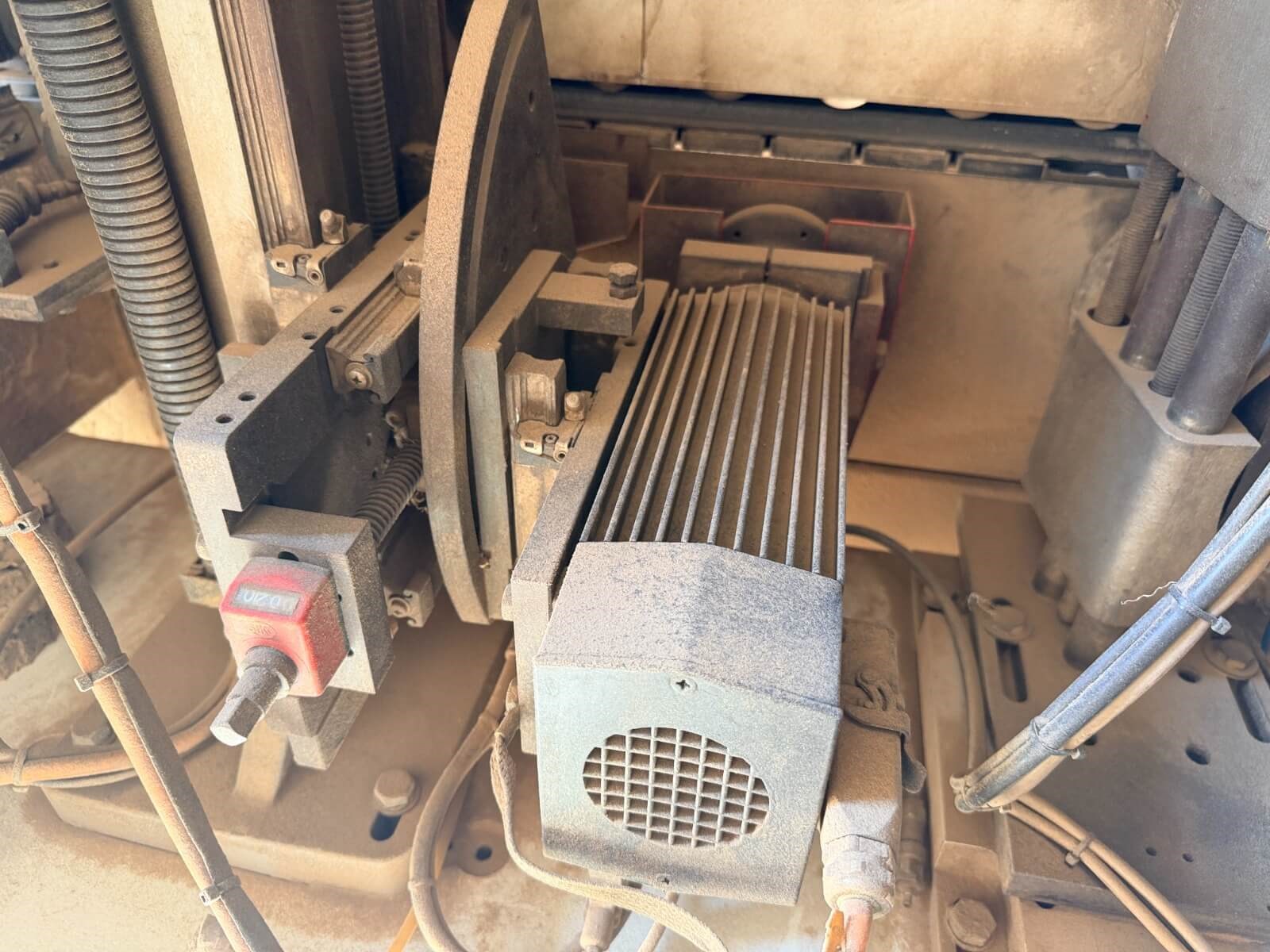 İMA Novimat Contour 1/G/80/790/L20 Kenar Bantlama Makinesi (2010)