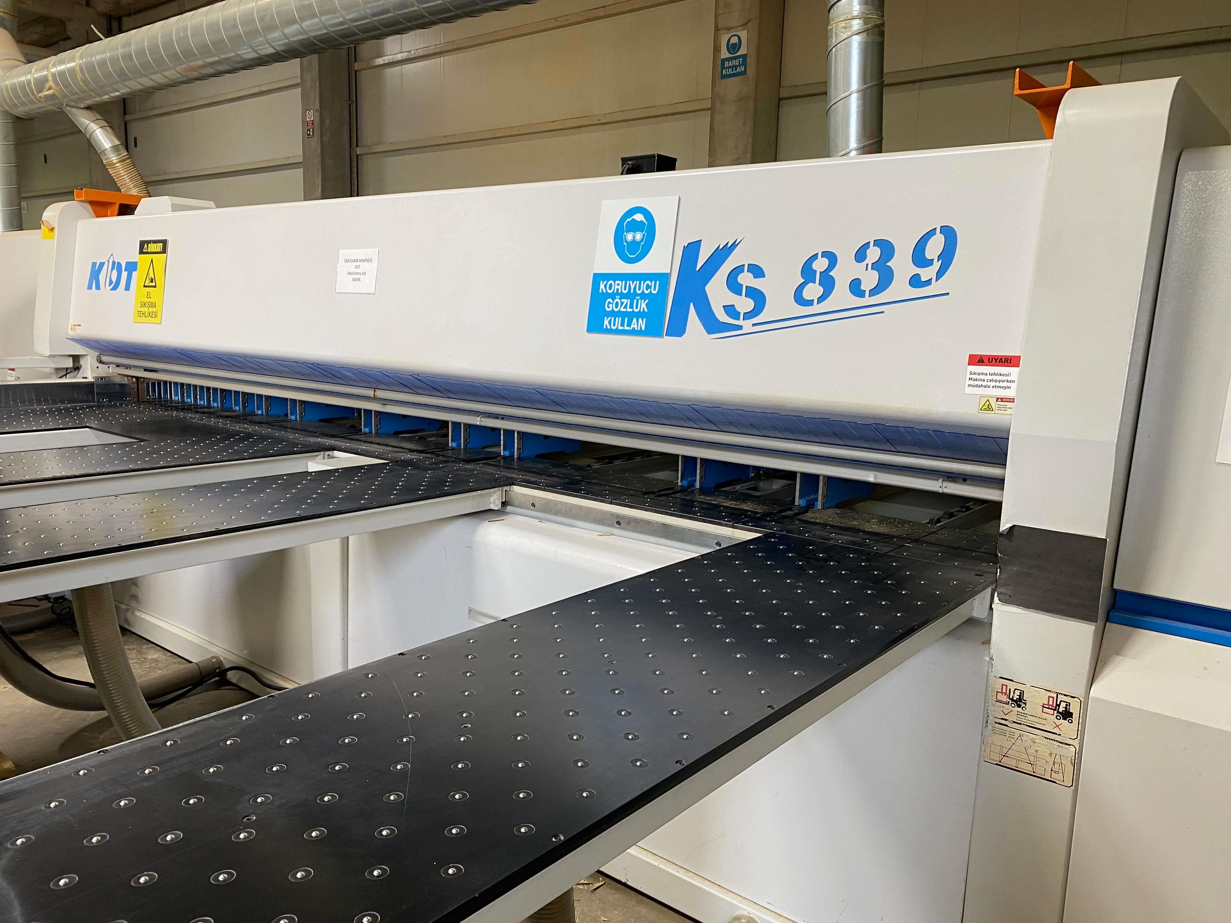 Kdt Ks 839 Cp Asansörlü Arkadan Yandan Yüklemeli Panel Ebatlama Makinesi (2021)