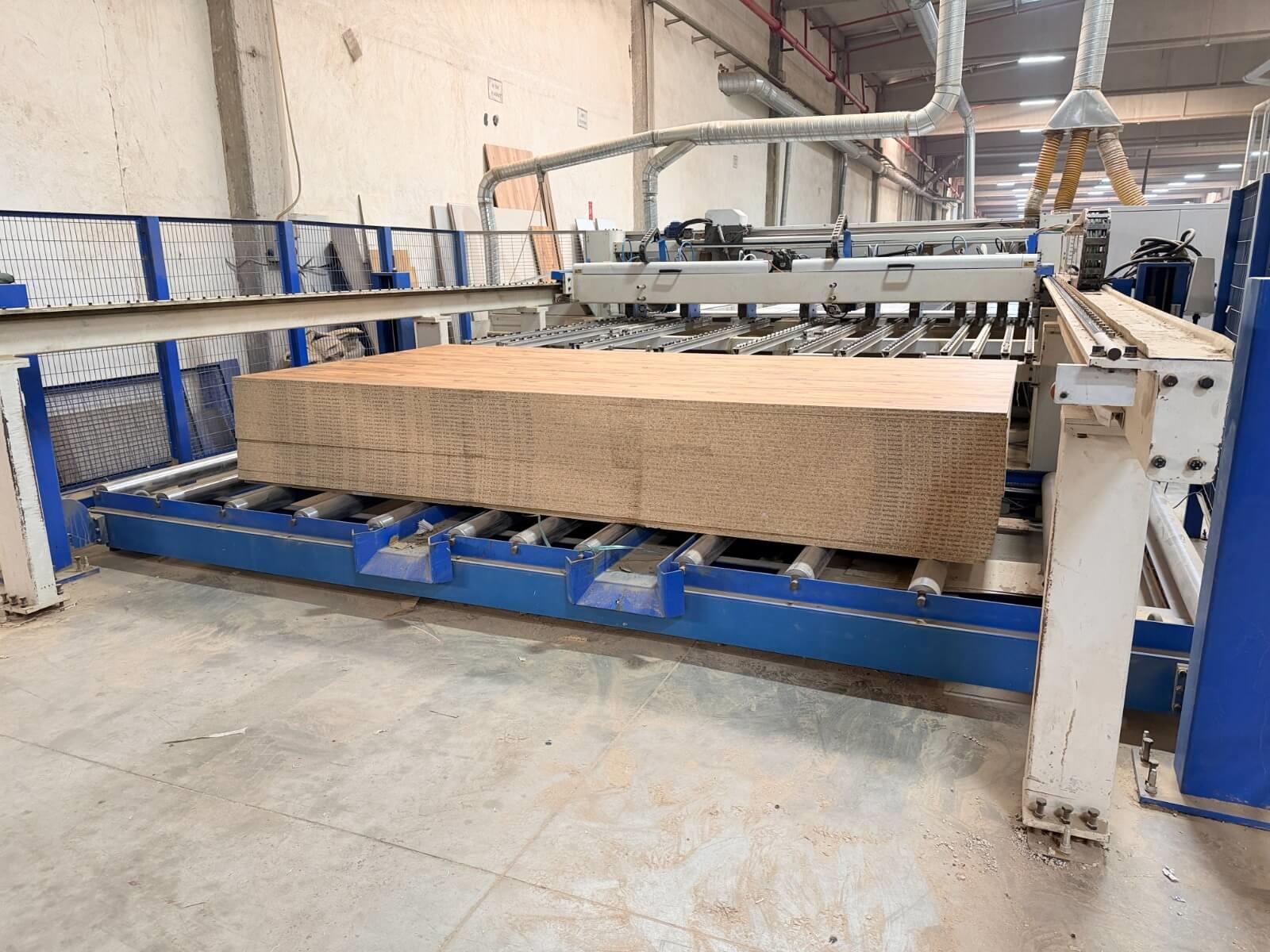 Kdt P 38 T Asansörlü Panel Ebatlama Makinesi (2014)