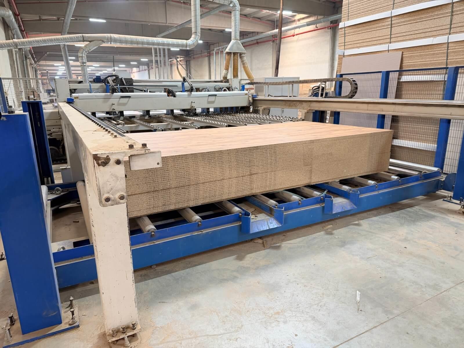 Kdt P 38 T Asansörlü Panel Ebatlama Makinesi (2014)