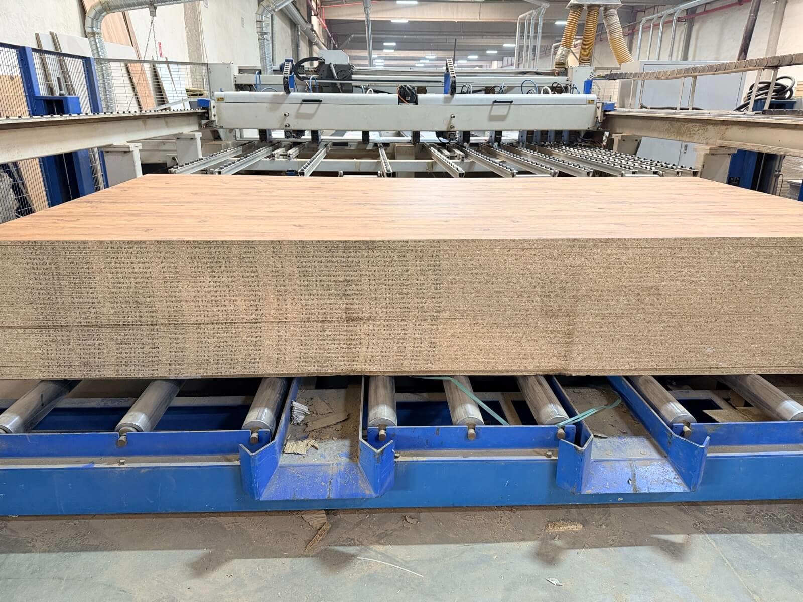 Kdt P 38 T Asansörlü Panel Ebatlama Makinesi (2014)