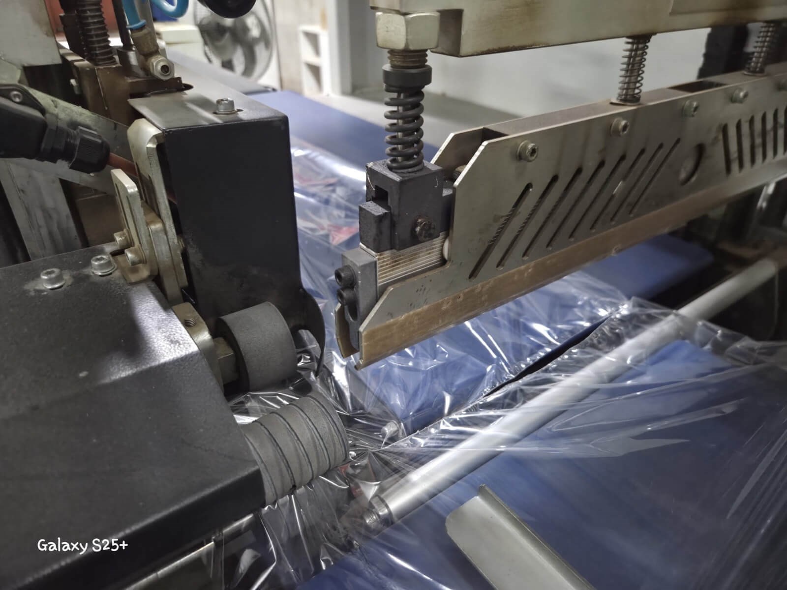 KOTA PACK S-4022 Sürekli Kesim Yan Yapıştırma Shrink Makinesi (2020)