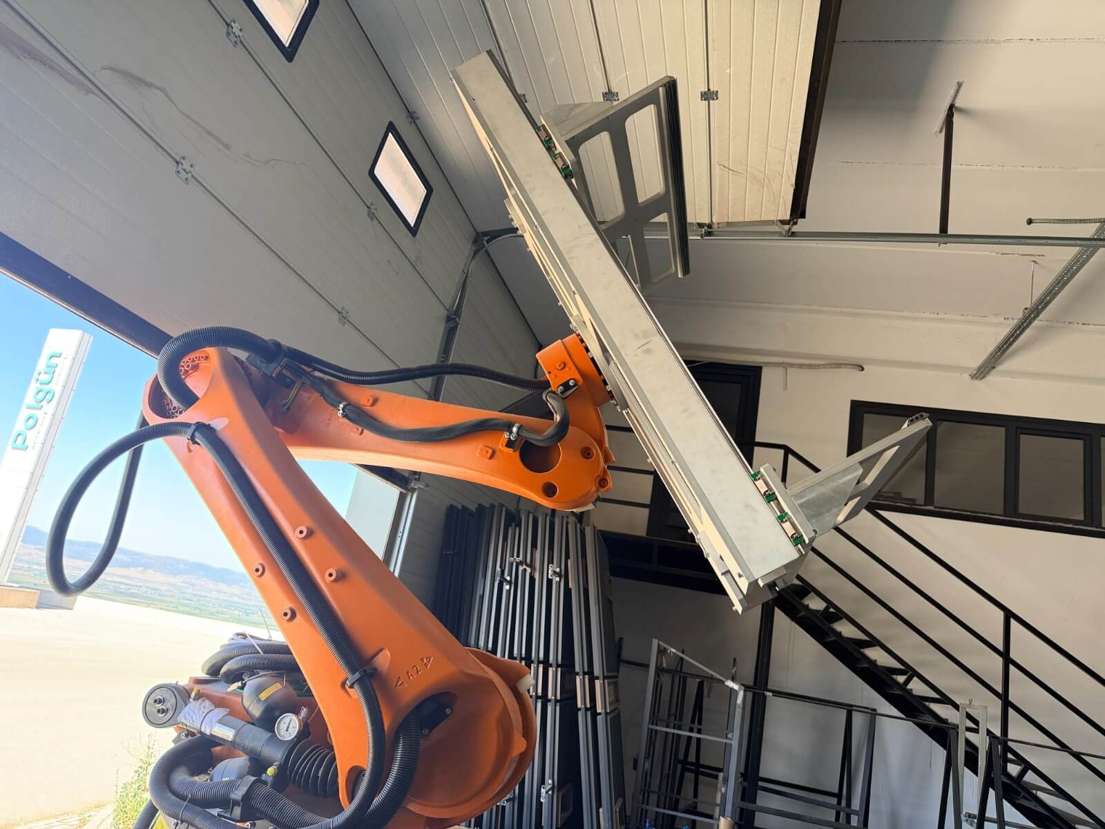 KUKA Quantec KR 180 R 3200 PA  FLR Makinesi (2021)