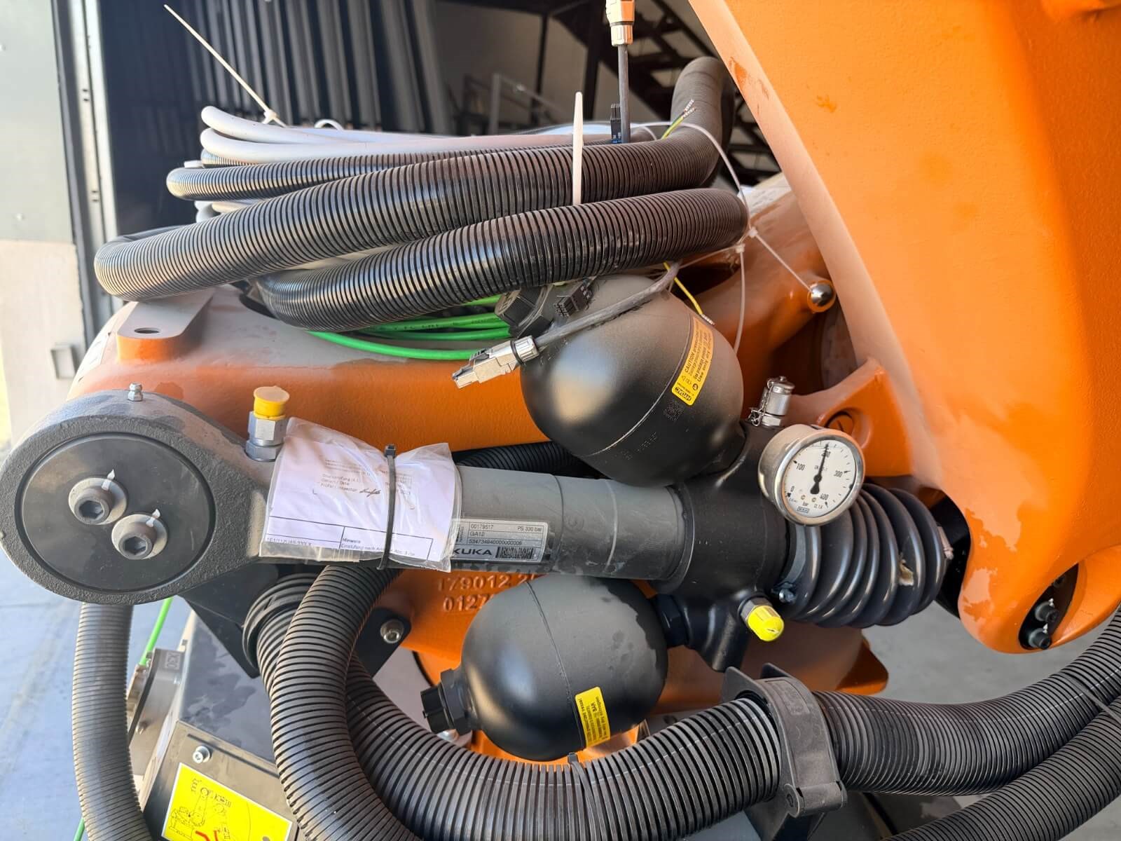 KUKA Quantec KR 180 R 3200 PA  FLR Makinesi (2021)