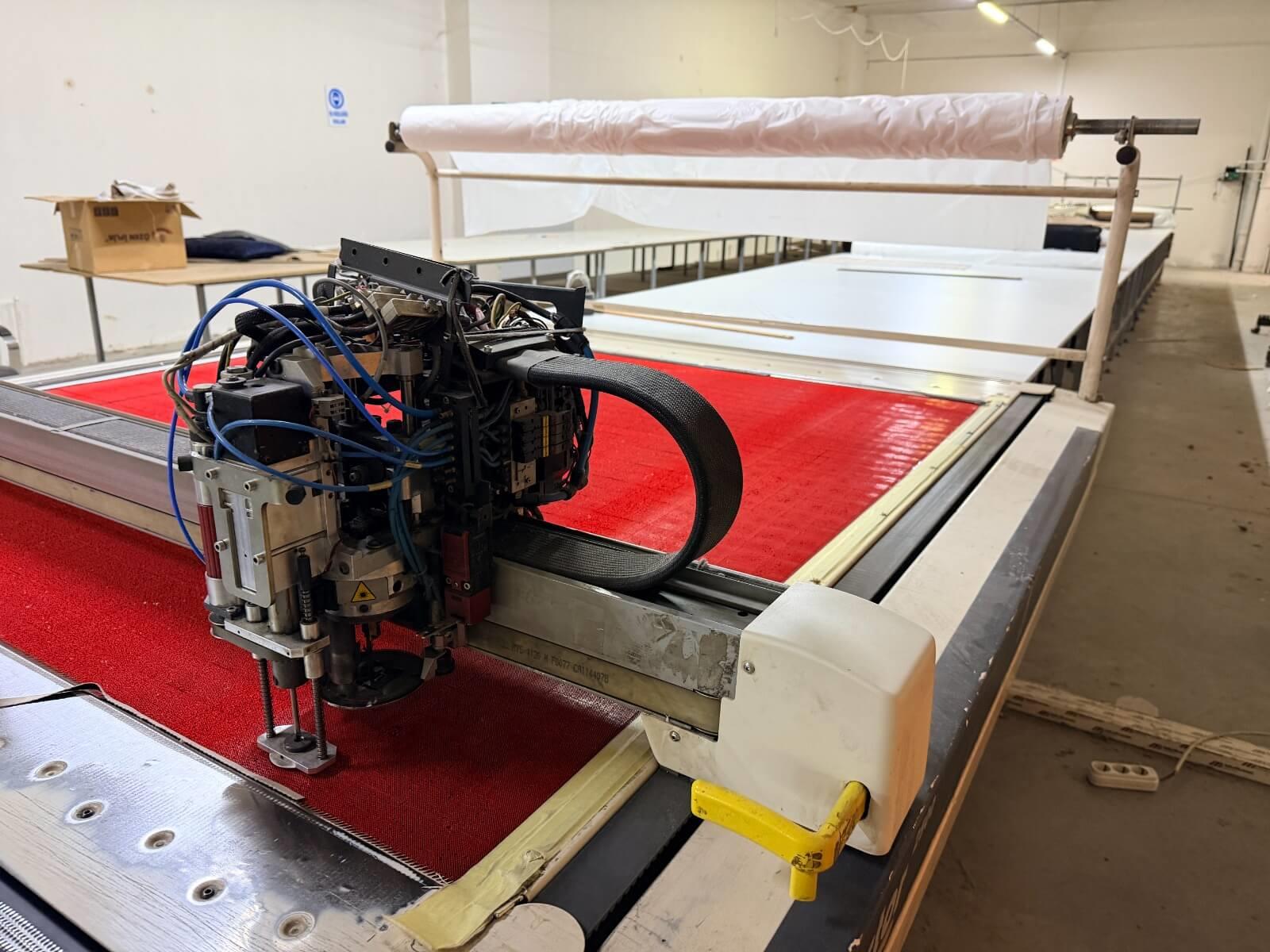 Lectra VT25FURNİTURE71 Kumaş Kesim Cnc Makinesi (2007)