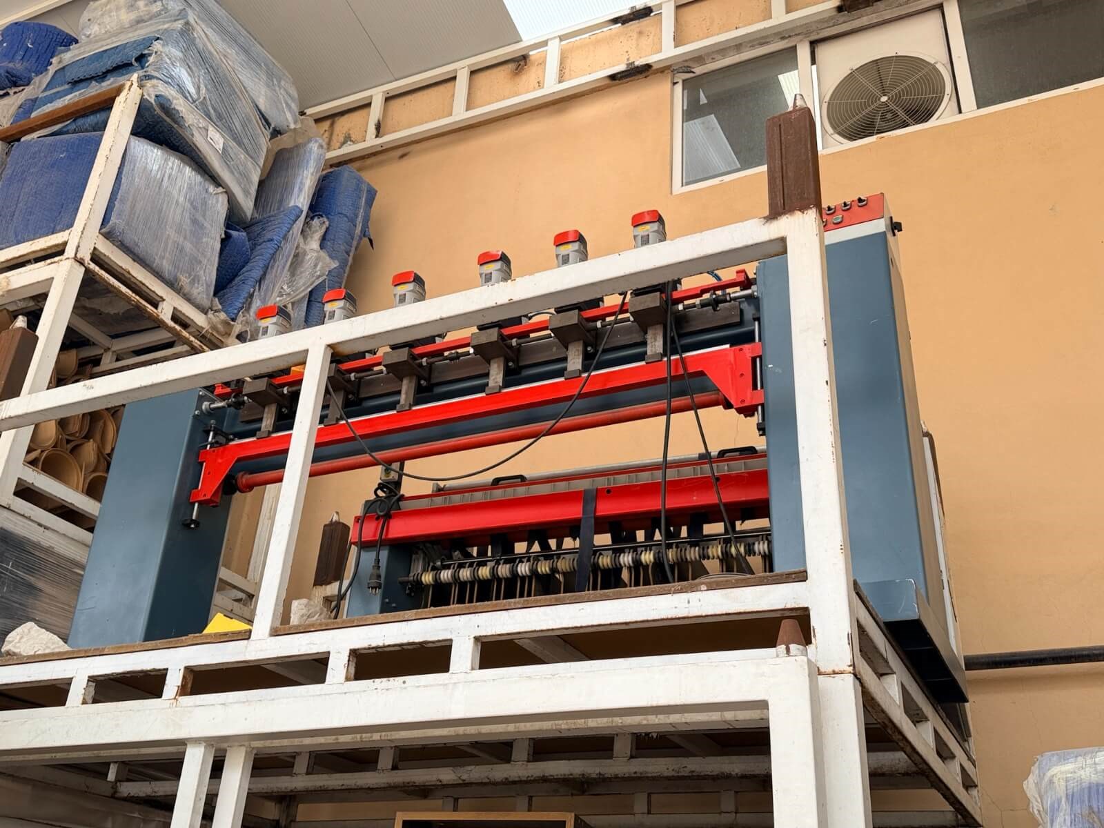 LİNEER LM-BT/1200 Kolon Germe Makinası