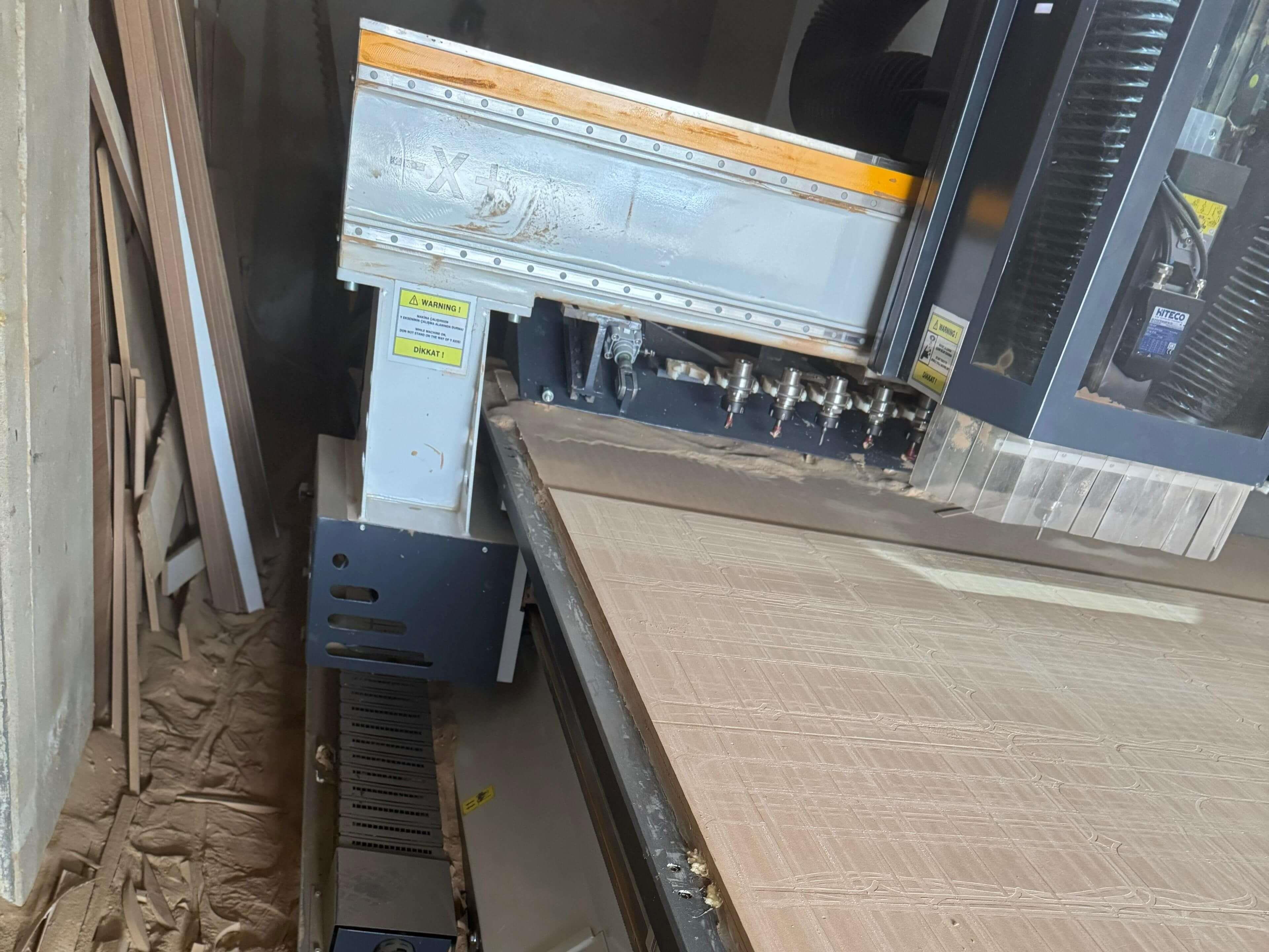 Makser 2136 Premium Süpürmeli Düz Tabla Cnc Makinesi (2024)