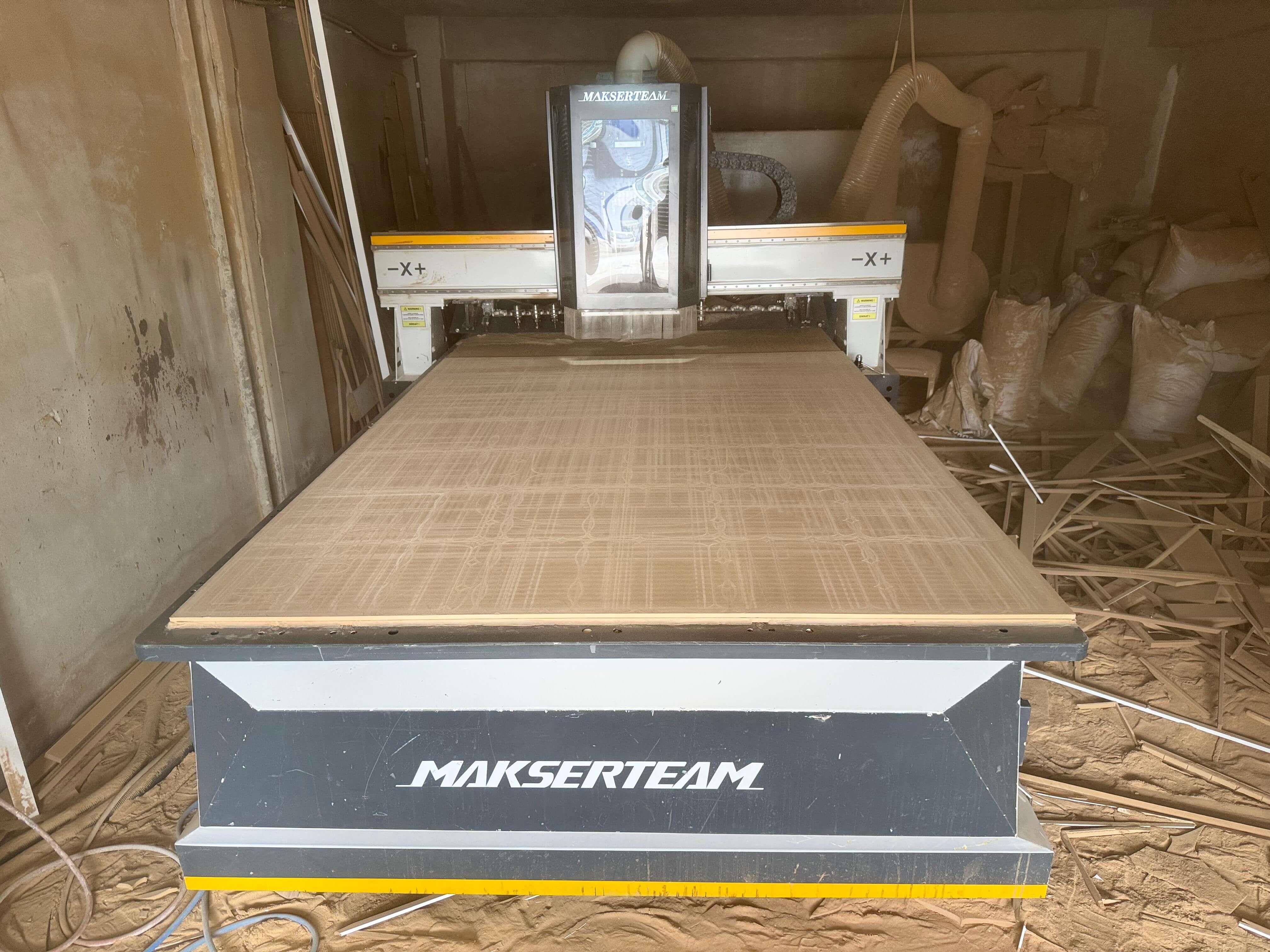 Makser 2136 Premium Süpürmeli Düz Tabla Cnc Makinesi (2024)
