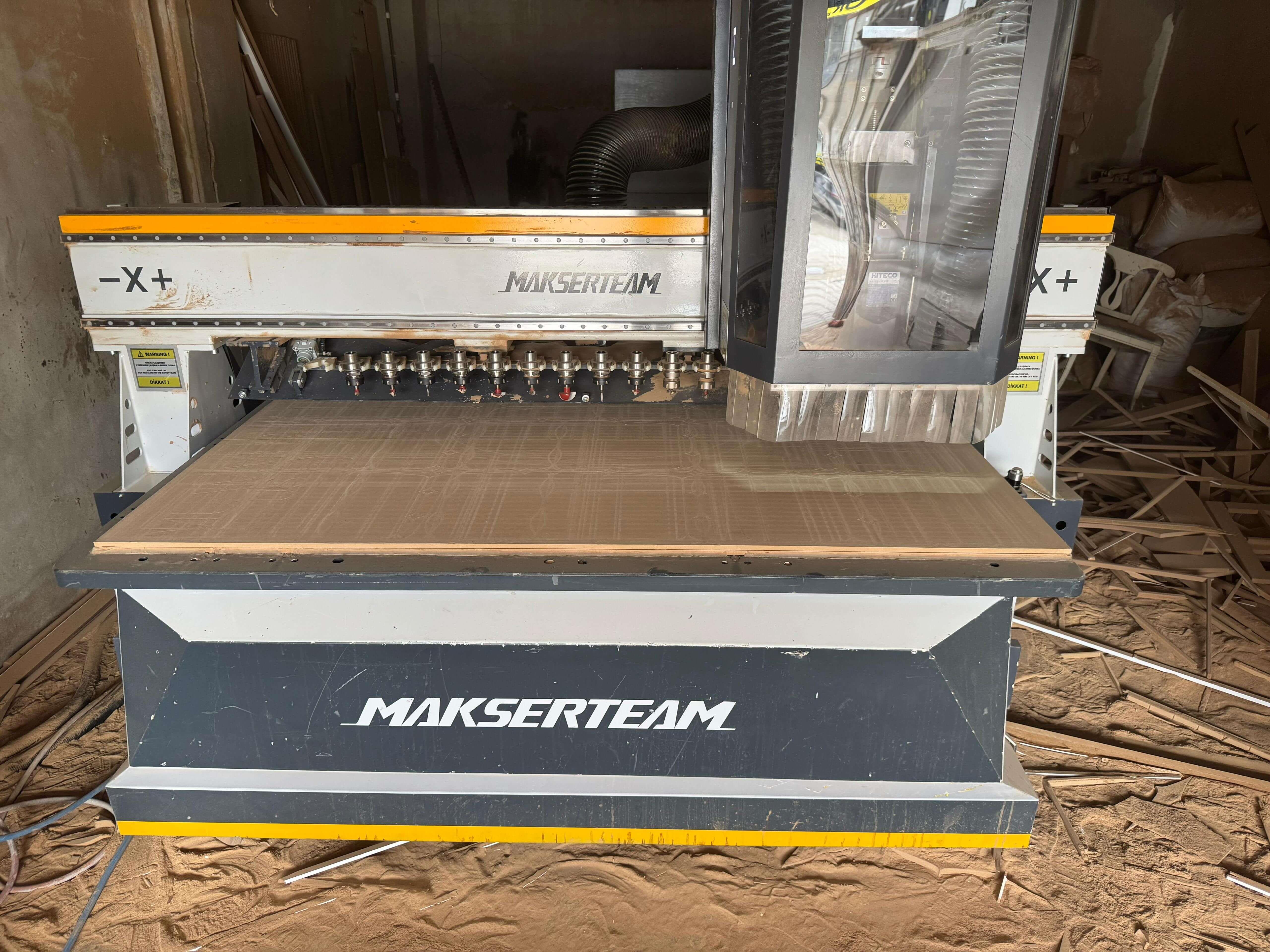 Makser 2136 Premium Süpürmeli Düz Tabla Cnc Makinesi (2024)