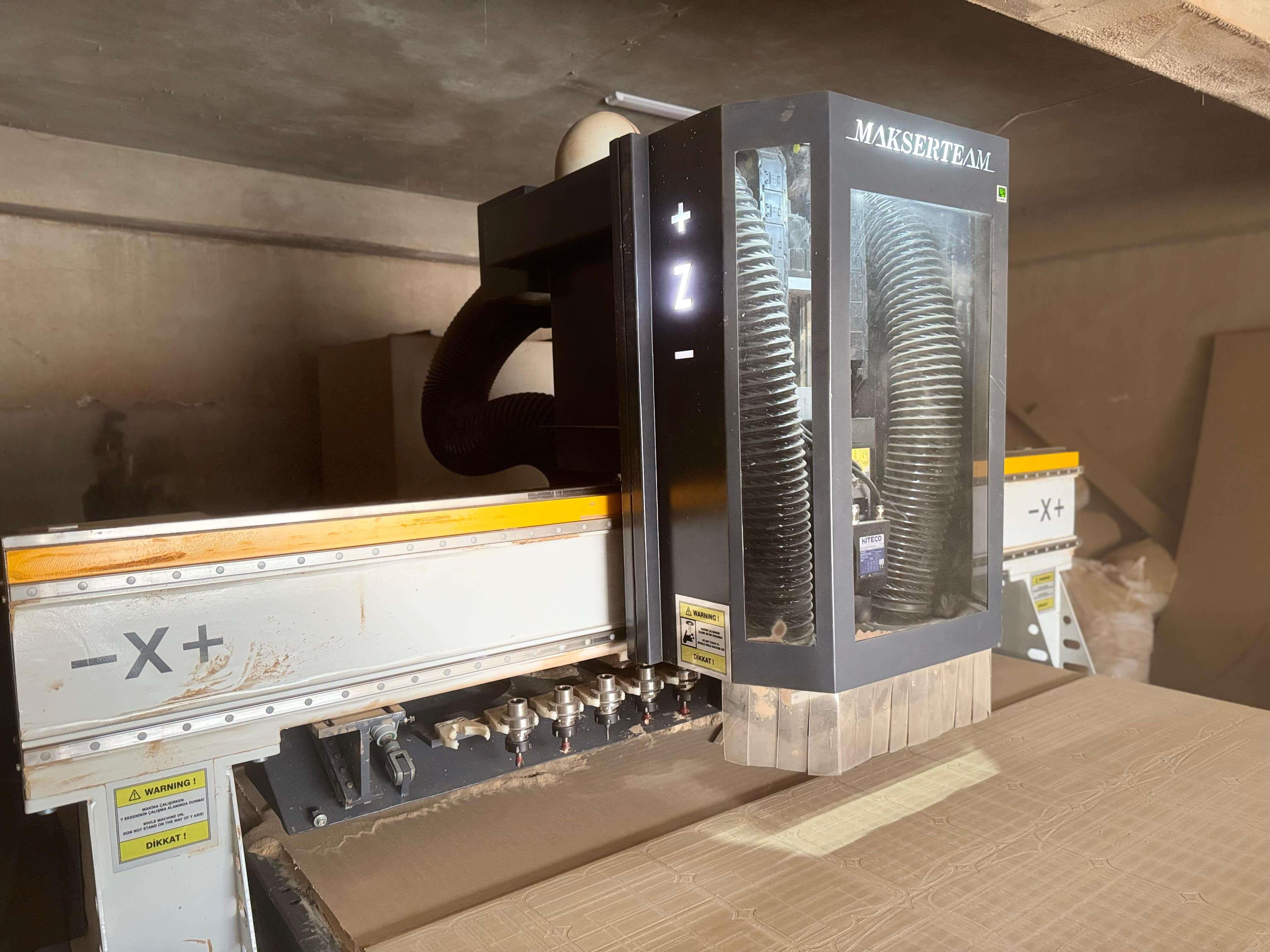 Makser 2136 Premium Süpürmeli Düz Tabla Cnc Makinesi (2024)