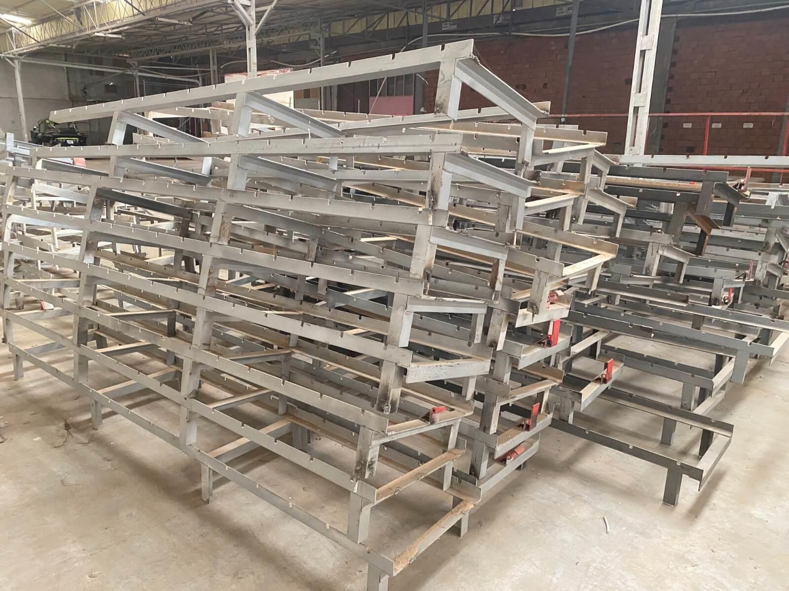 Mobilya Taşıyıcı Yer Konveyörü 350 Metre