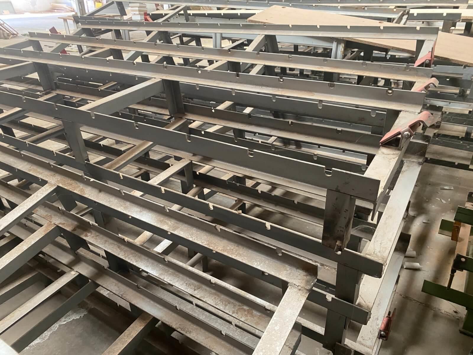 Mobilya Taşıyıcı Yer Konveyörü 350 Metre