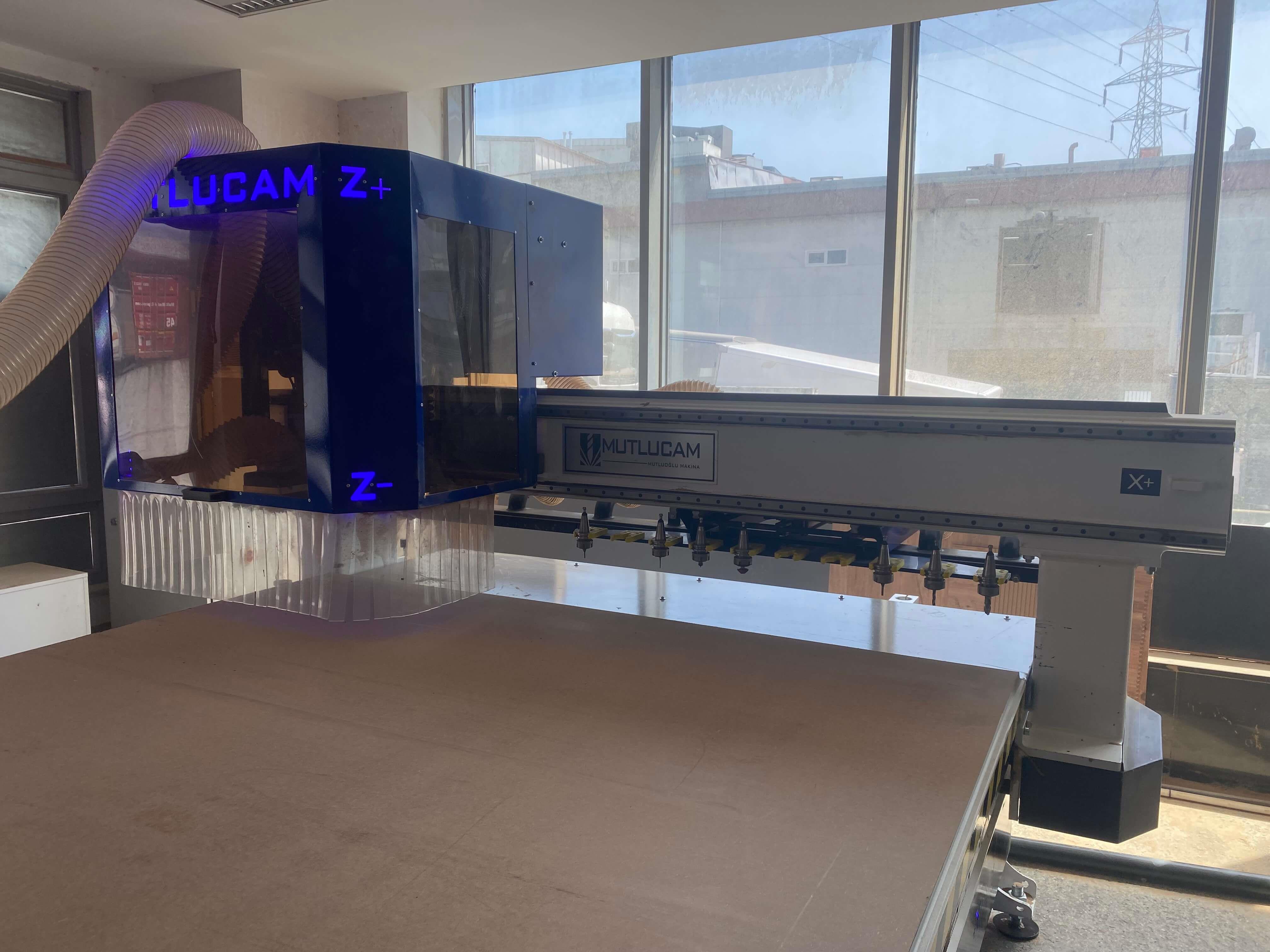 Mutlucam 2128 Matkap Gruplu, Süpürmeli Düz Tabla Cnc Makinesi (2023)
